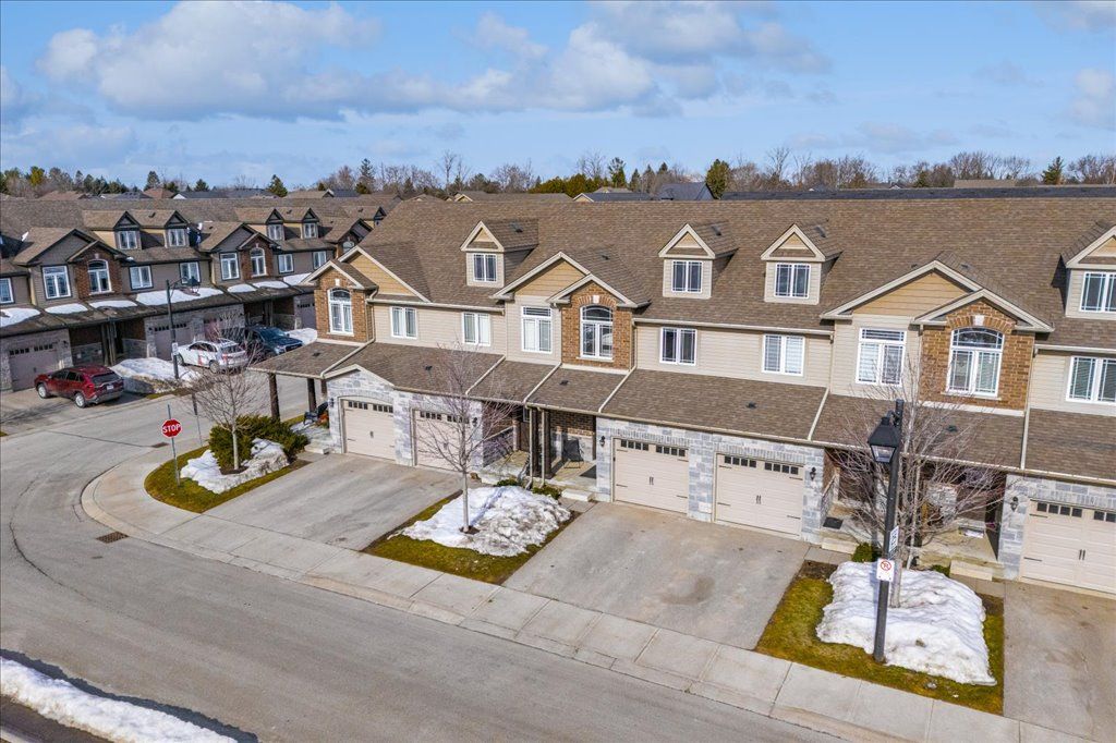 102 Westminster Crescent 102W