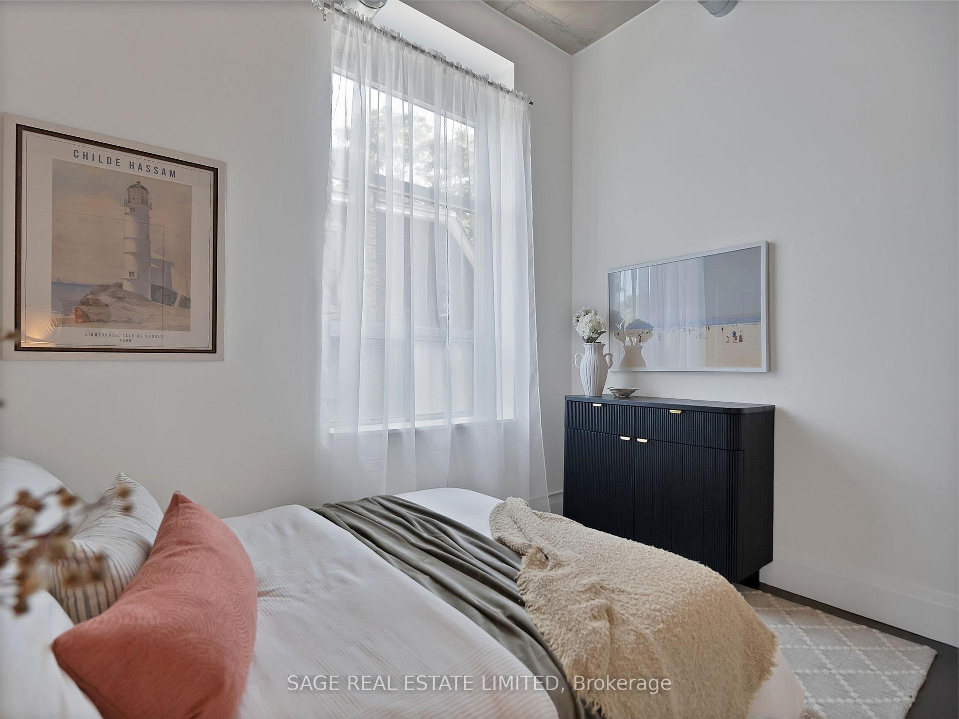 3 Bedrooms Condo at 955 Queen, Toronto For sale