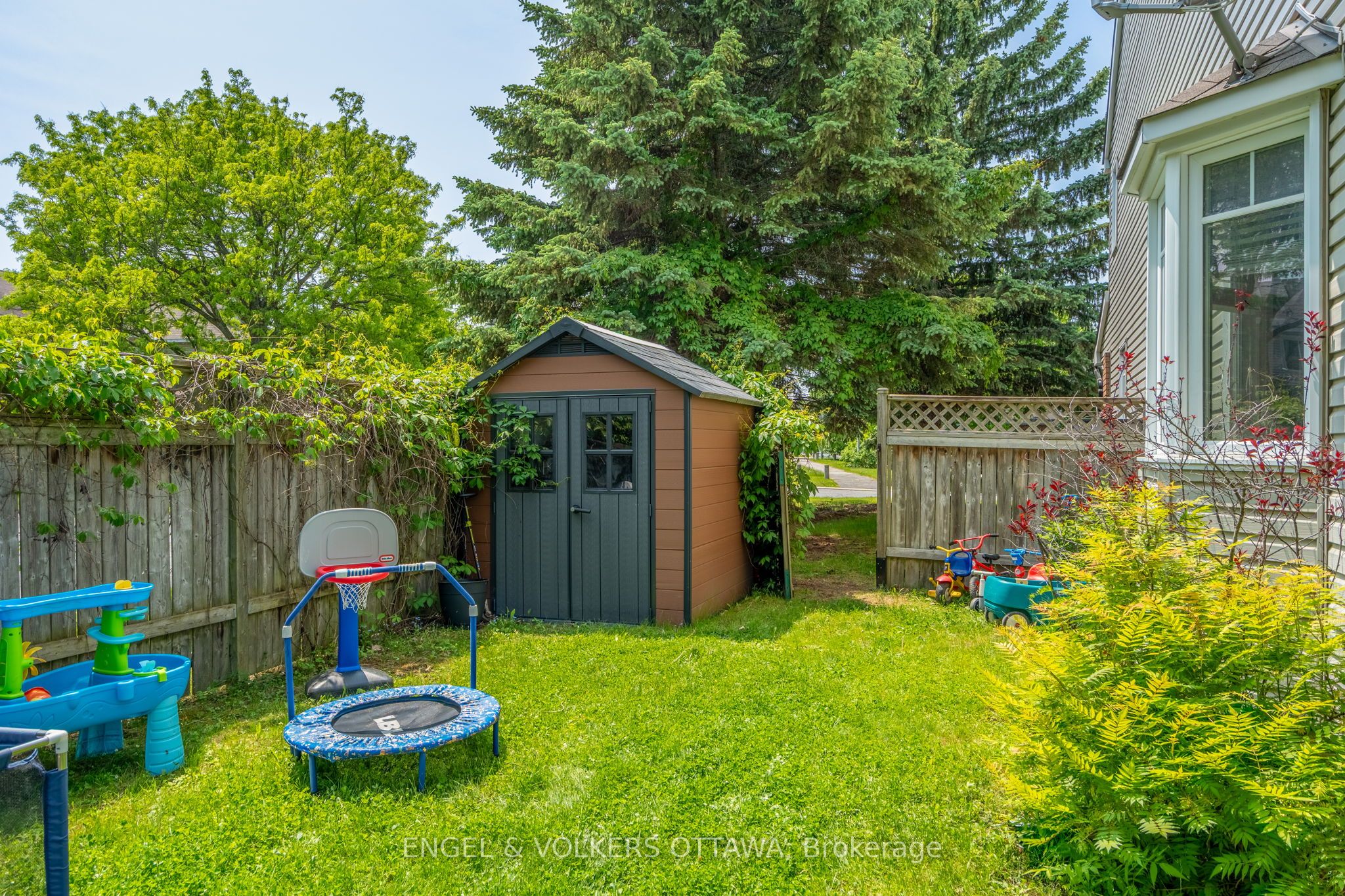 92 Markland Crescent