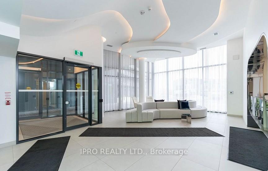 2 Bedrooms Condo at 3200 Dakota, Burlington For sale