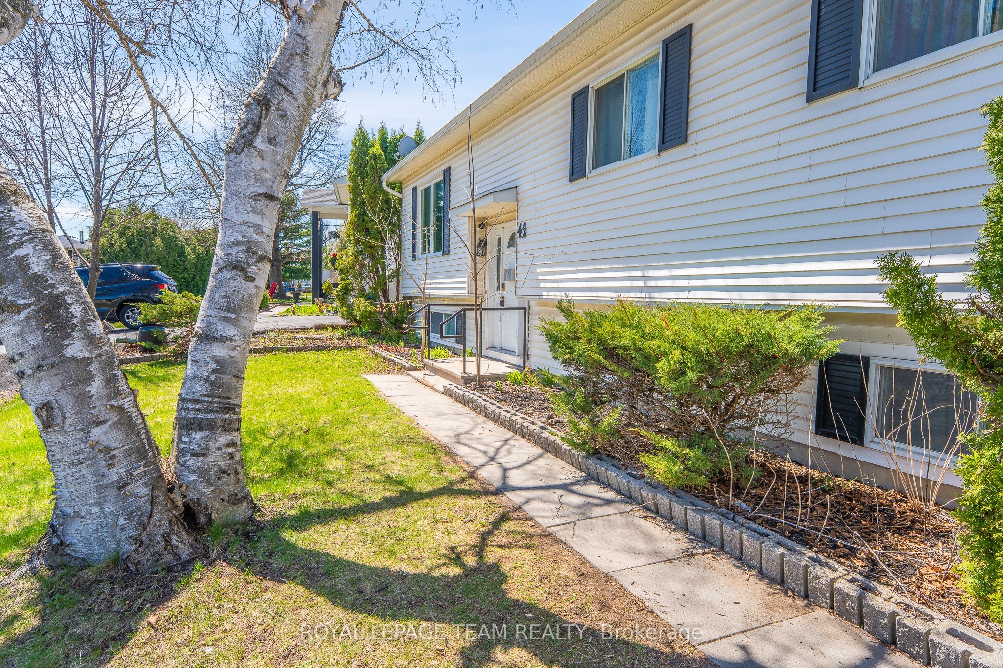 42 Poole Creek Crescent N