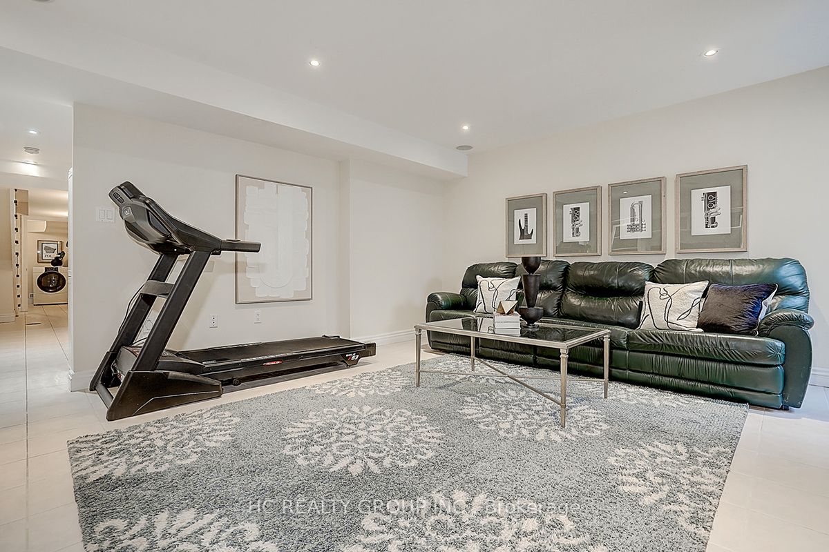338 Fairlawn Avenue, Toronto, ON M5M 1T6