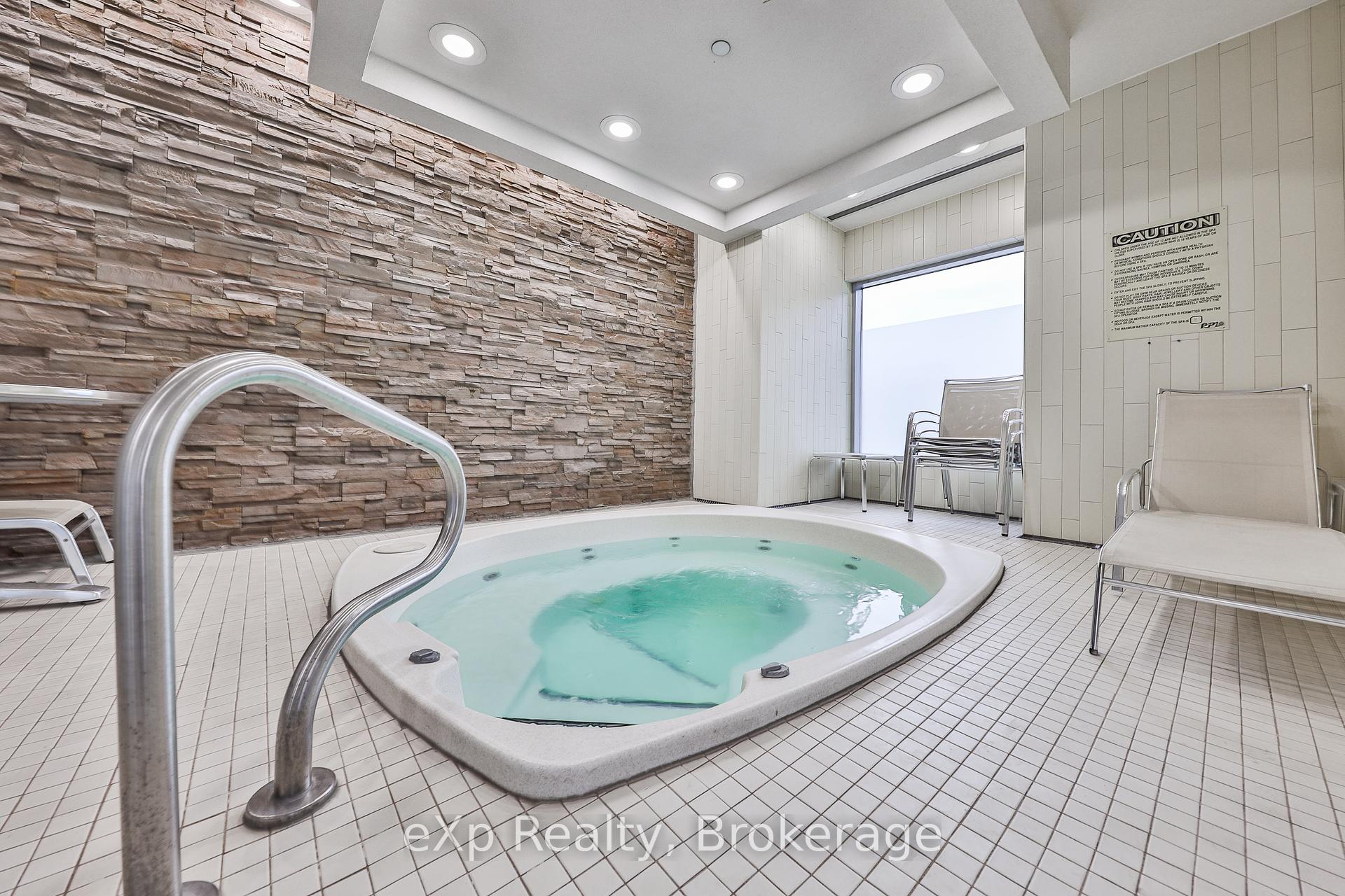 3 Bedrooms Condo at 83 Borough, Toronto For sale