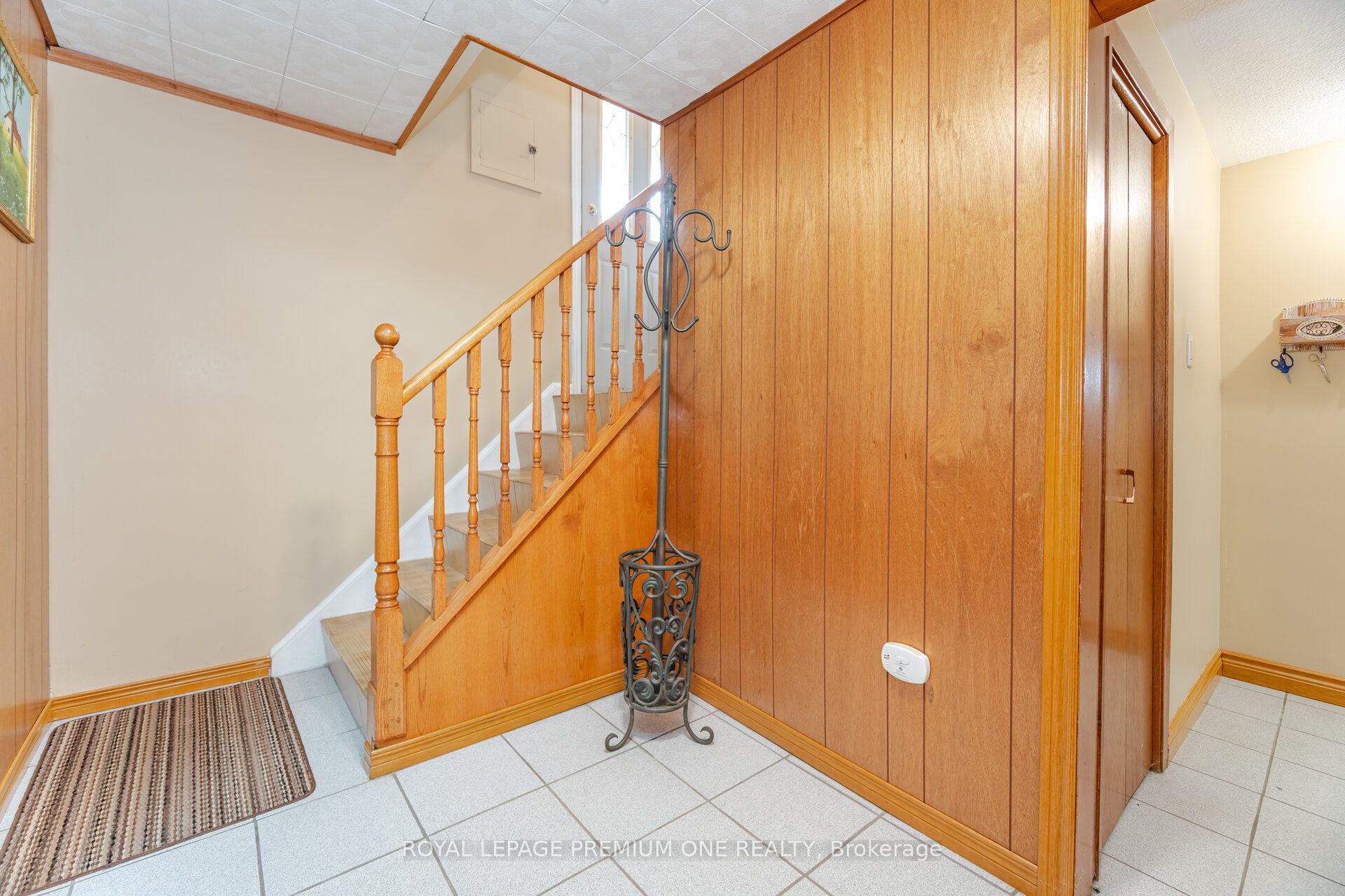 128 Hullmar Drive