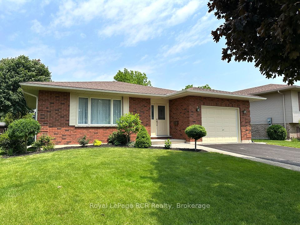 218 4th Street Crescent