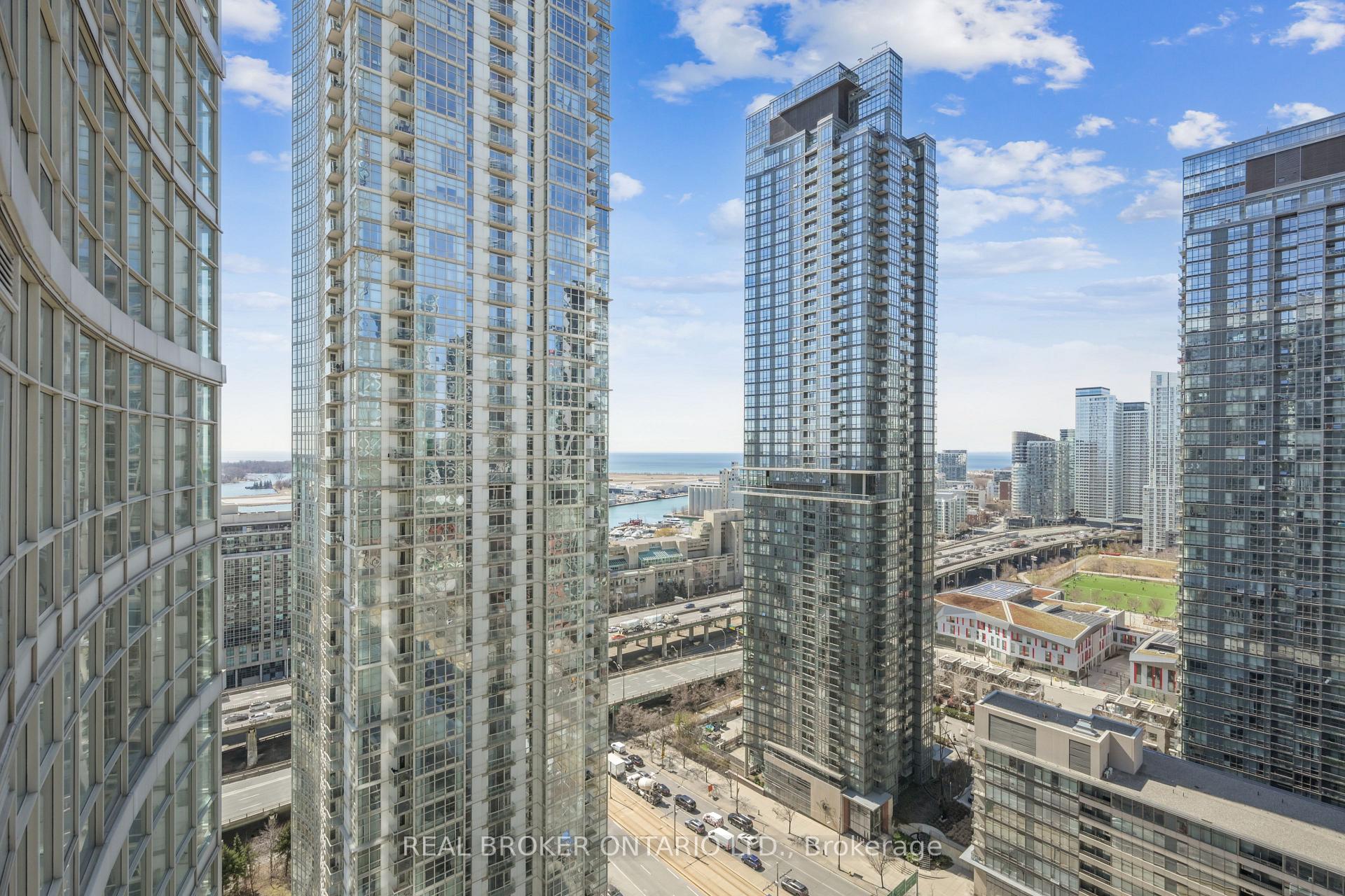2 Bedrooms Condo at 10 Navy Wharf, Toronto For sale