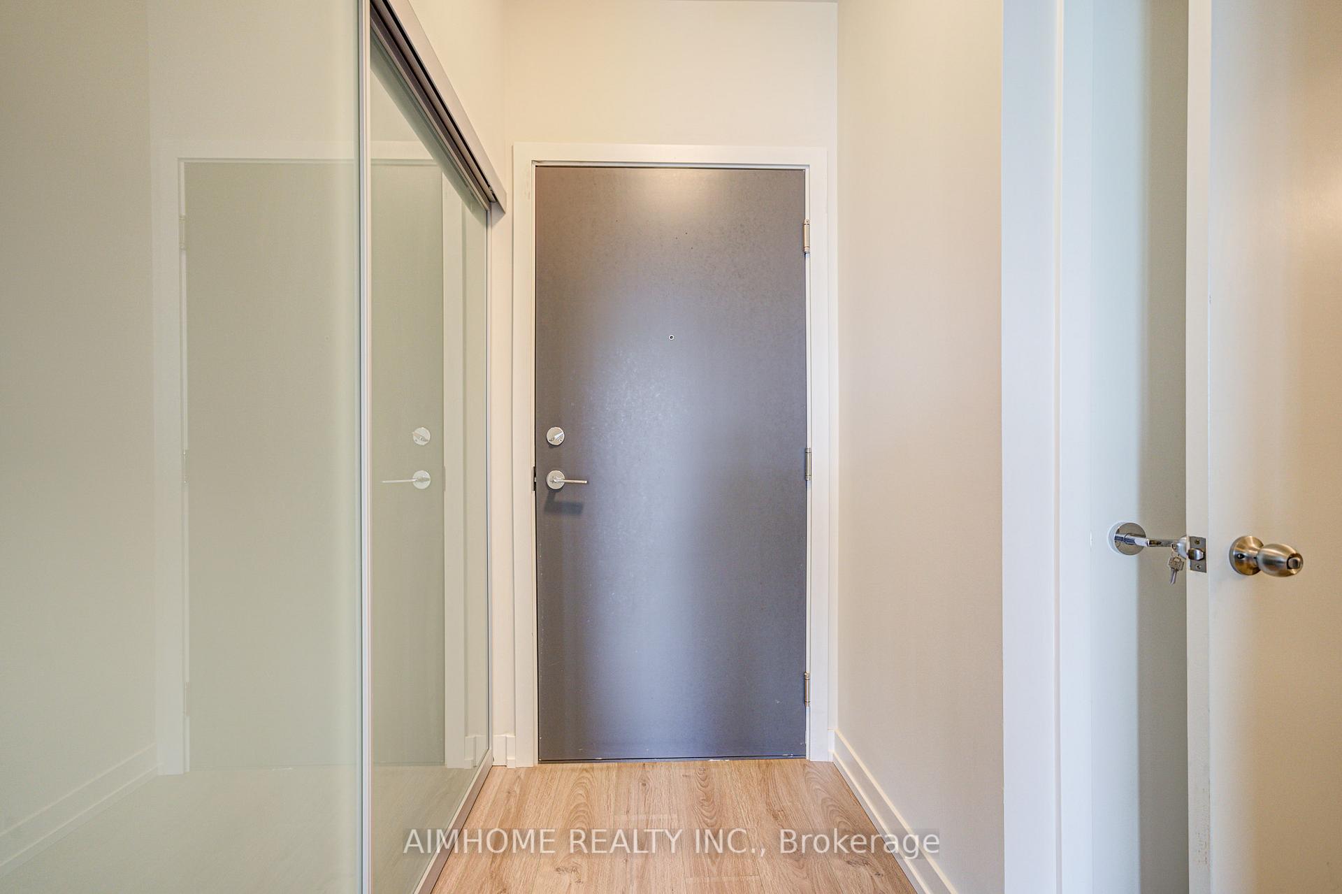 2 Bedrooms Condo at 10 De Boers, Toronto For sale