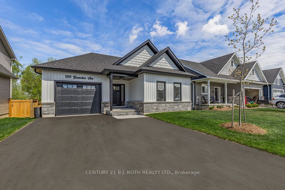 159 Brandon Avenue, Severn, ON L0K 1E0