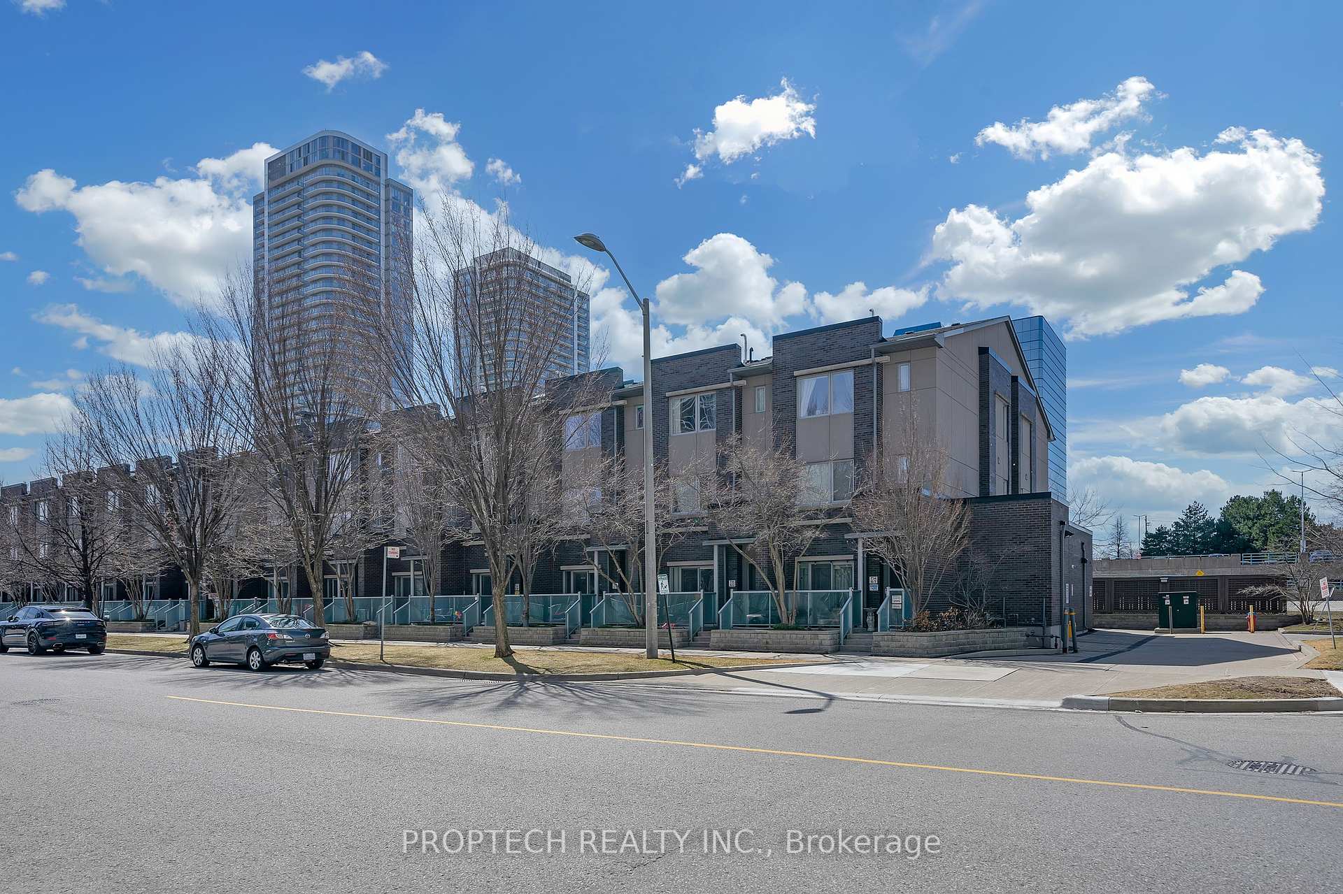4 Bedrooms Condo at 295 Village Green,  Toronto For sale