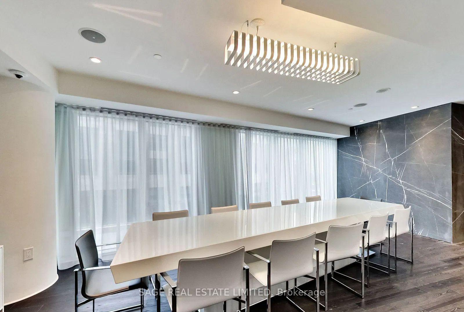 2 Bedrooms Condo at 8 The Esplanade, Toronto For sale