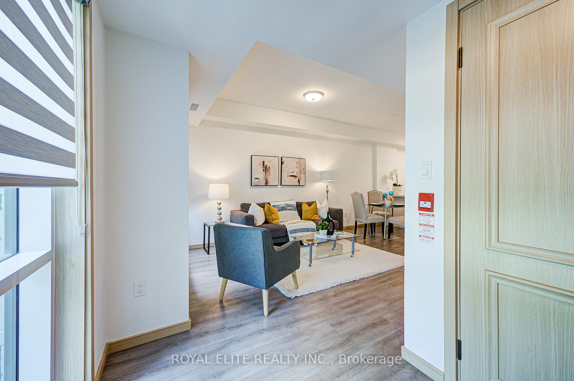 3 Bedrooms Condo at 200 Chester Le, Toronto For sale