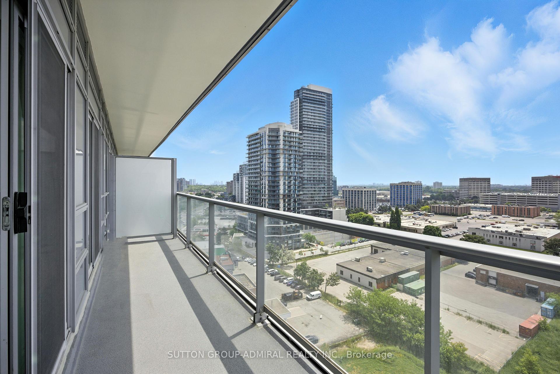 1 Bedroom Condo at 30 Herons Hill, Toronto For sale