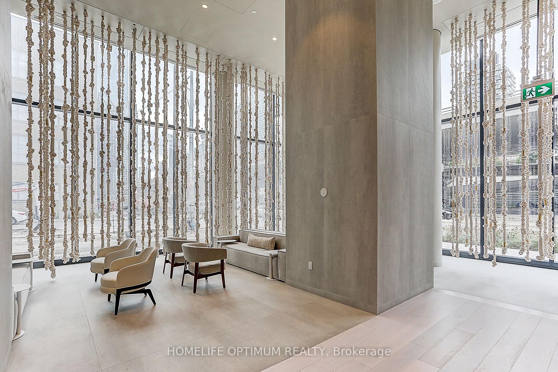 3 Bedrooms Condo at 55 Cooper, Toronto For sale