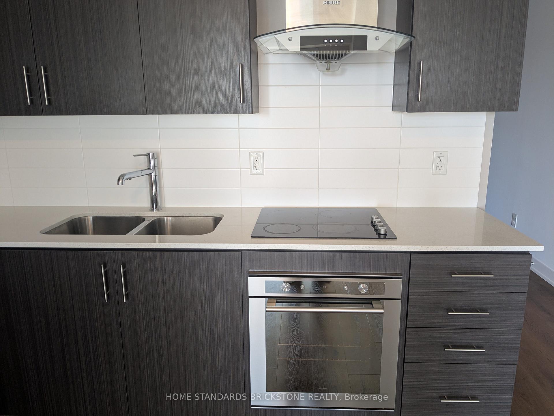 2 Bedrooms Condo at 195 Bonis, Toronto For sale