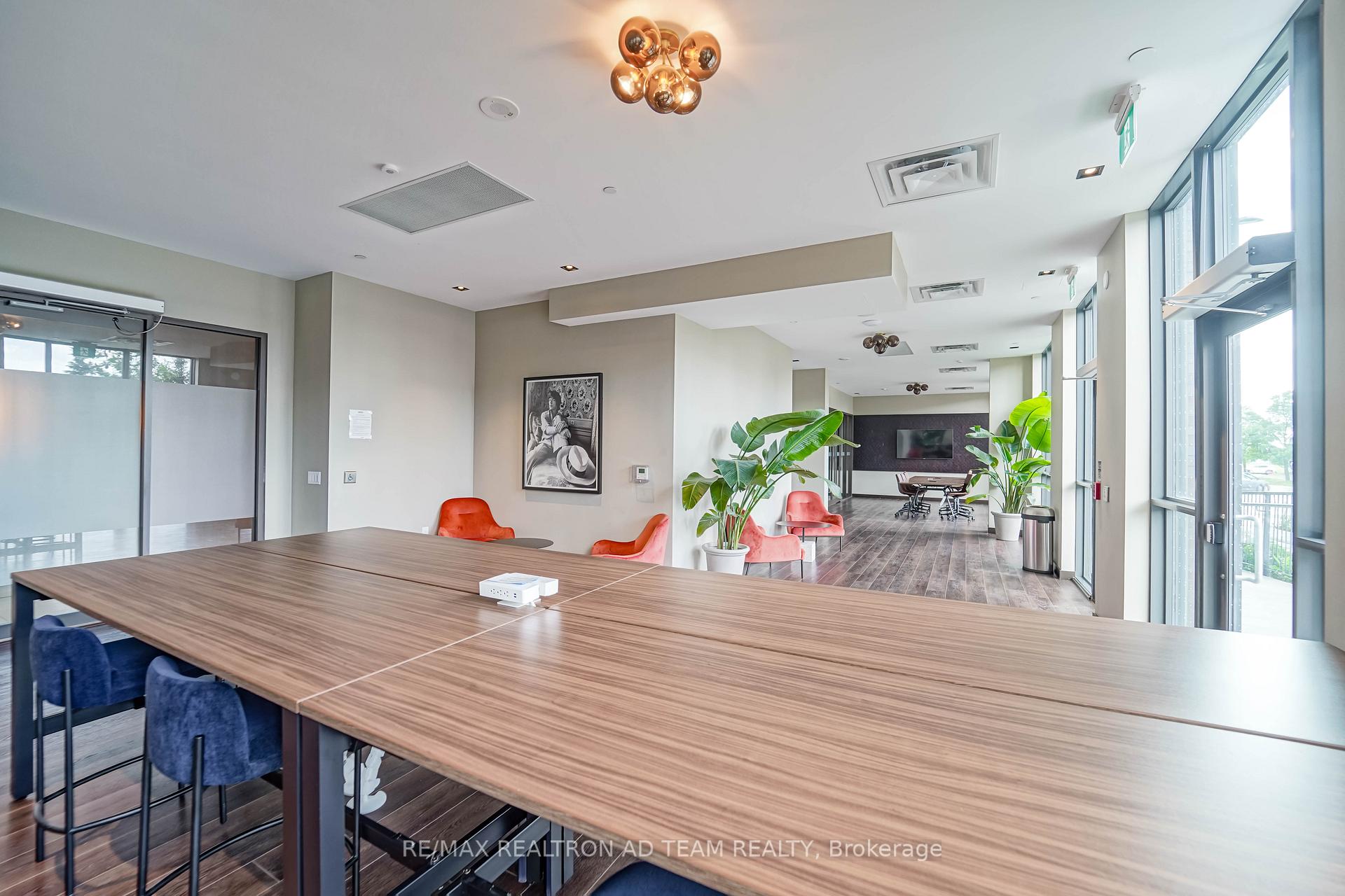 Condo at 10 Honeycrisp, Vaughan For sale