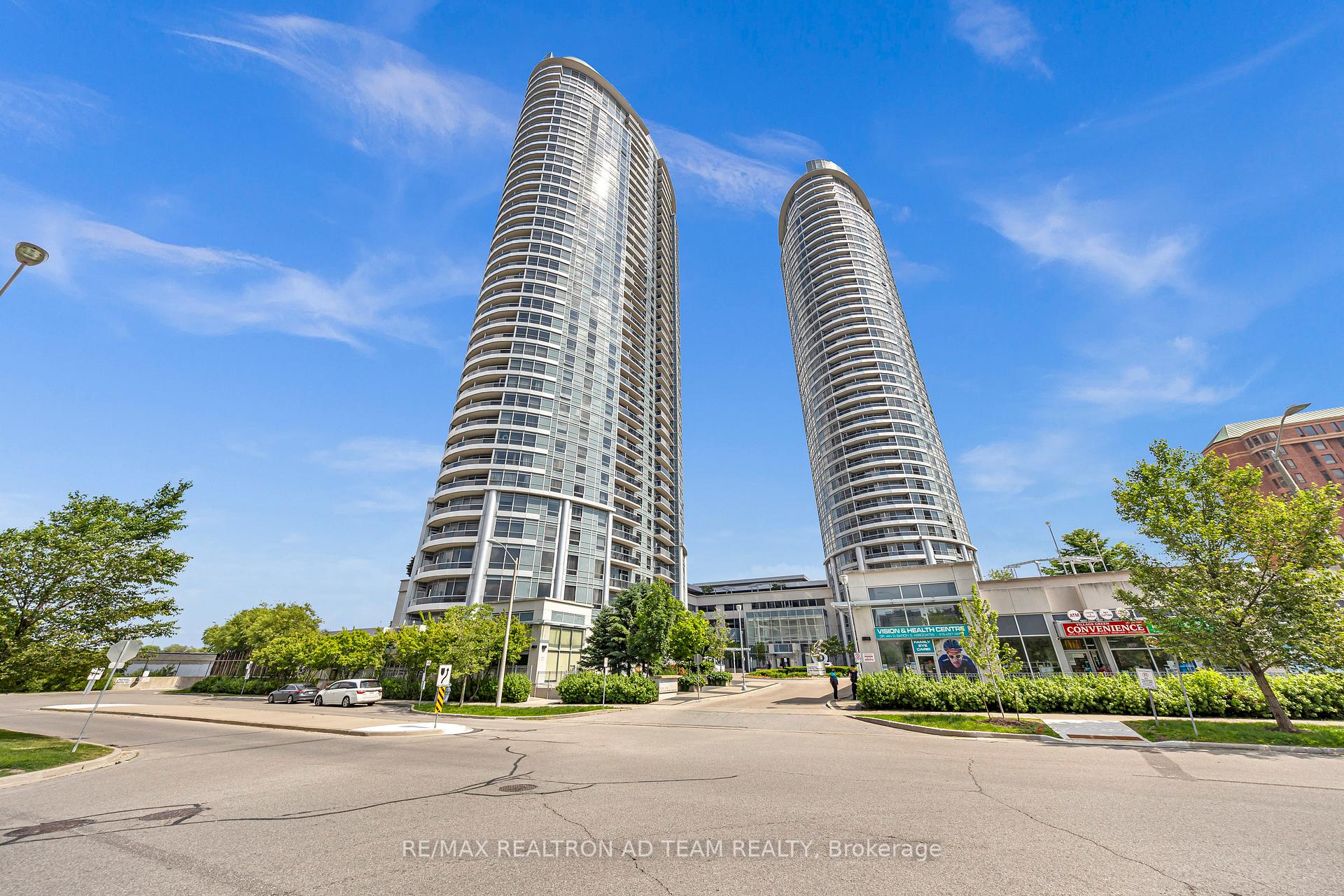 2 Bedrooms Condo at 125 Village Green, Toronto For sale