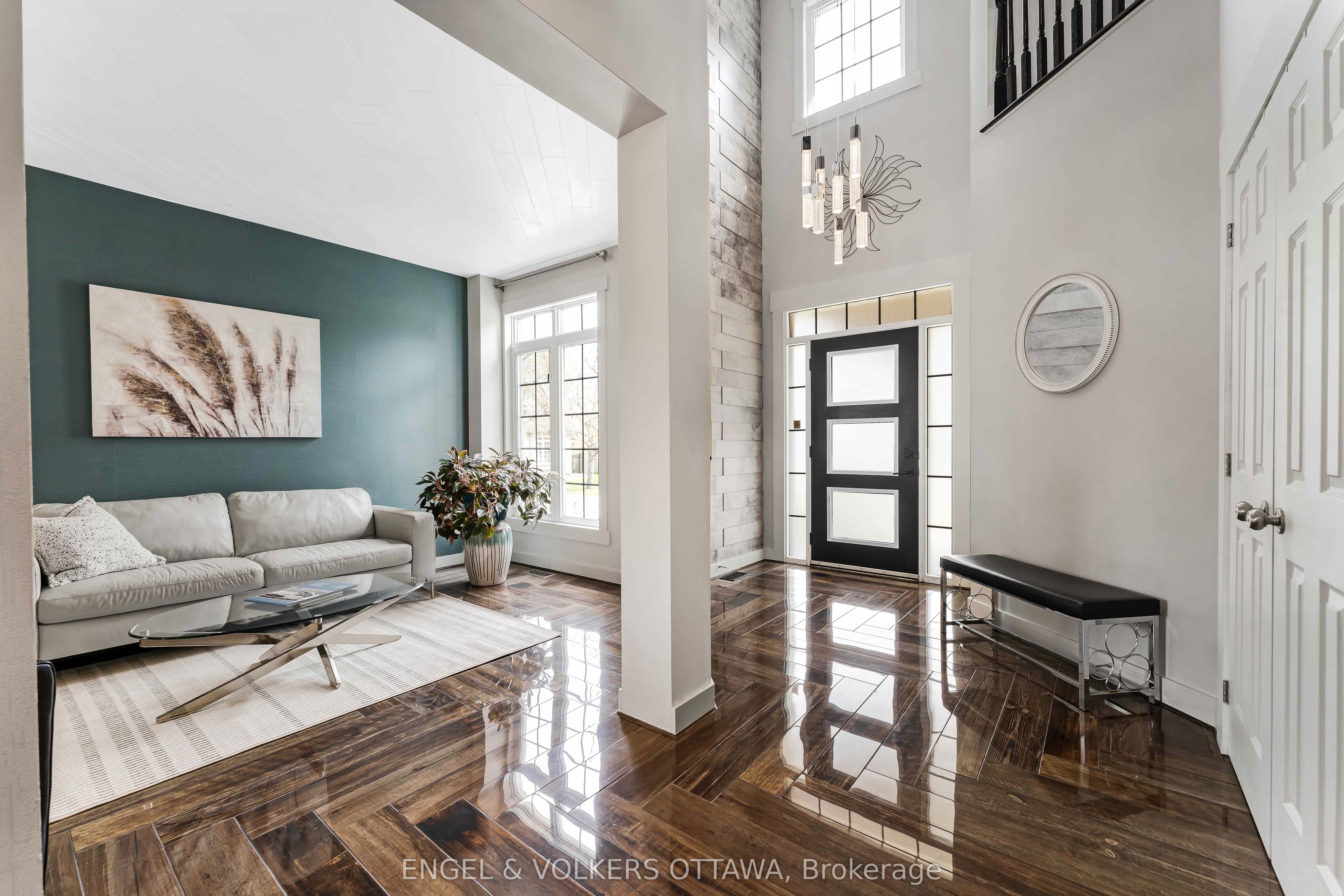 341 SHADEHILL Crescent