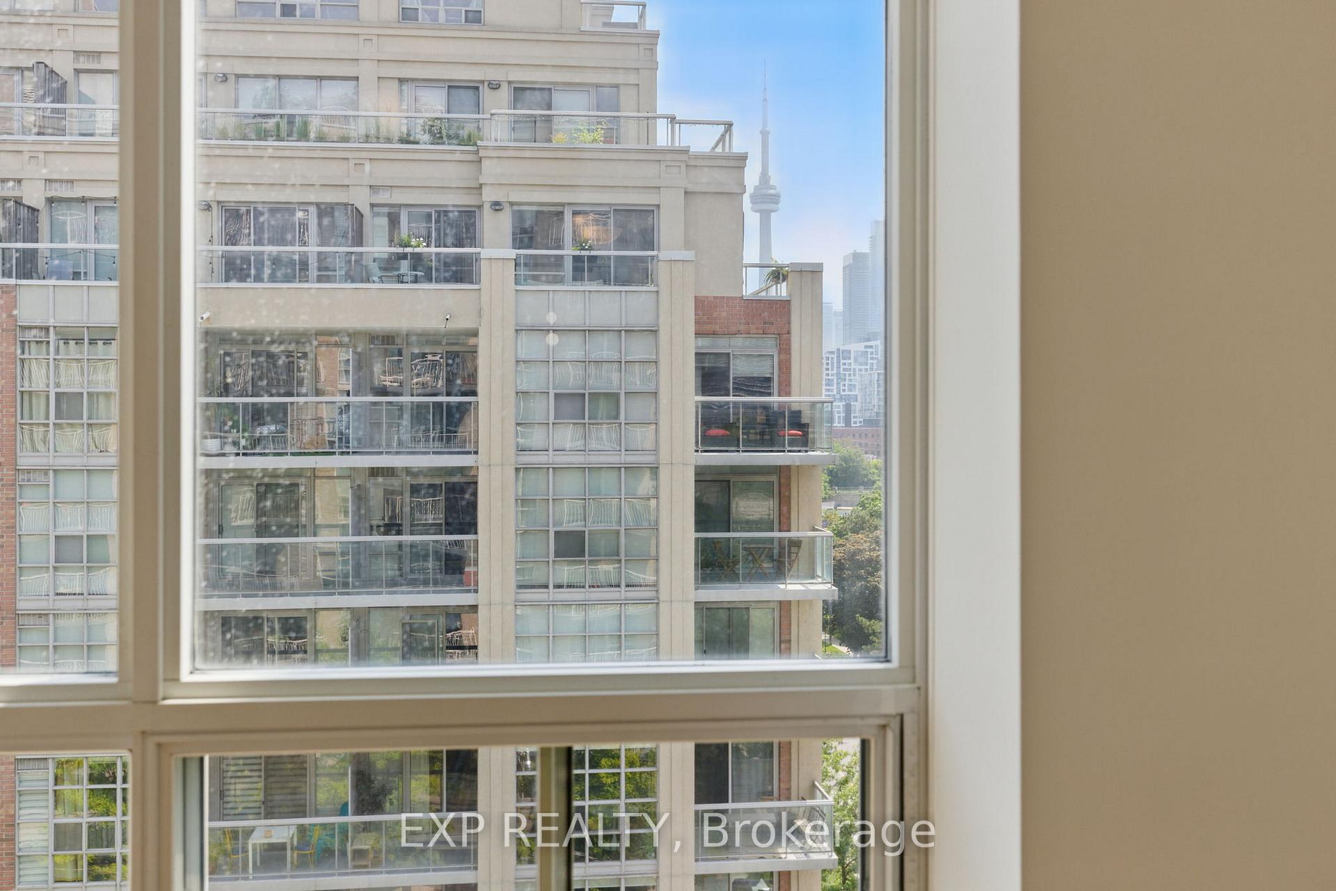 2 Bedrooms Condo at 18 Stafford, Toronto For sale