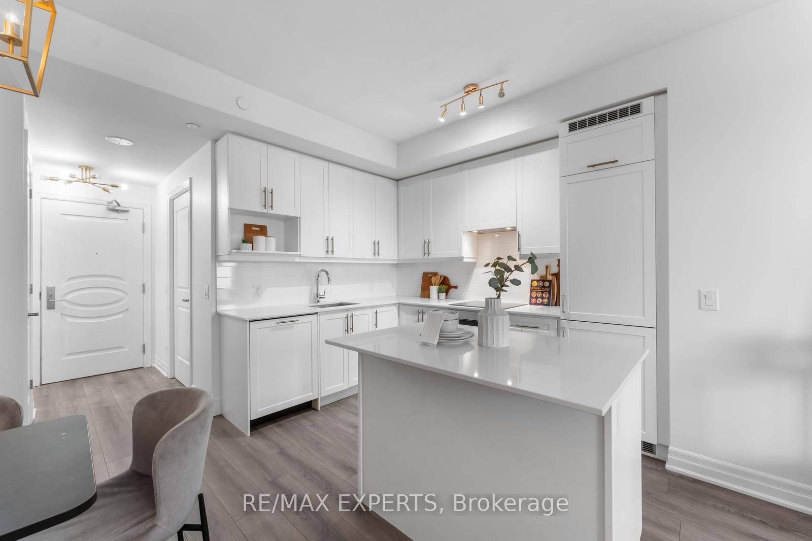 1 Bedroom Condo at 9075 Jane, Vaughan For sale