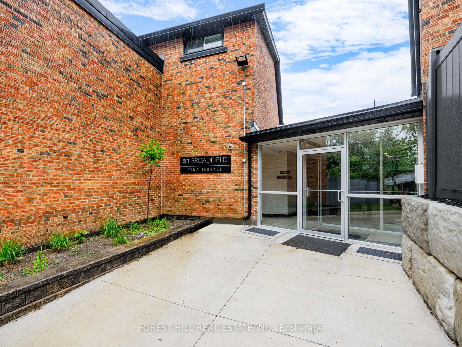 4 Bedrooms Condo at 51 Broadfield, Toronto For sale