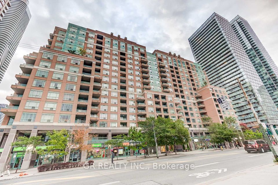 889 Bay Street