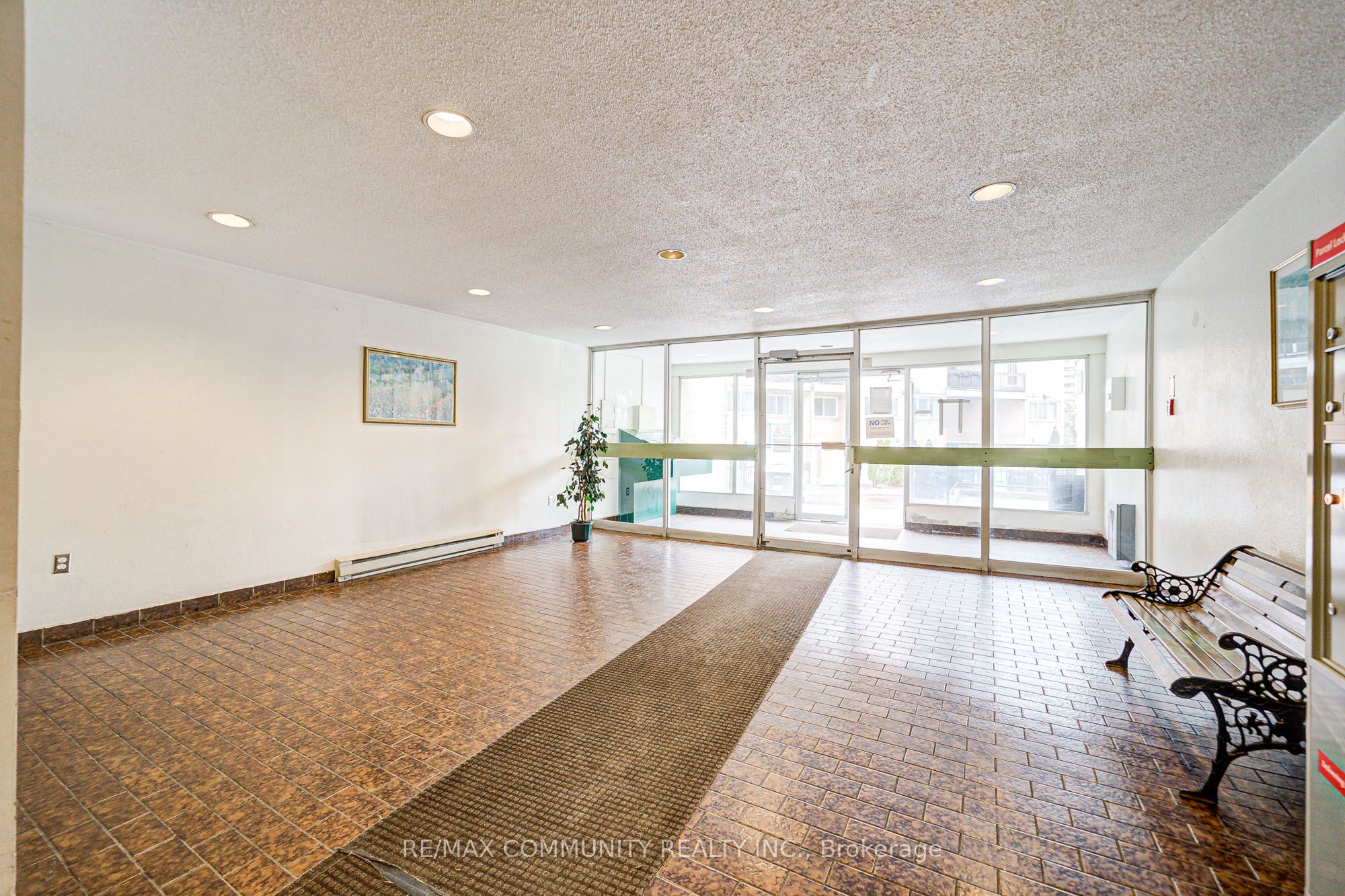 100 Mornelle Court, #1078