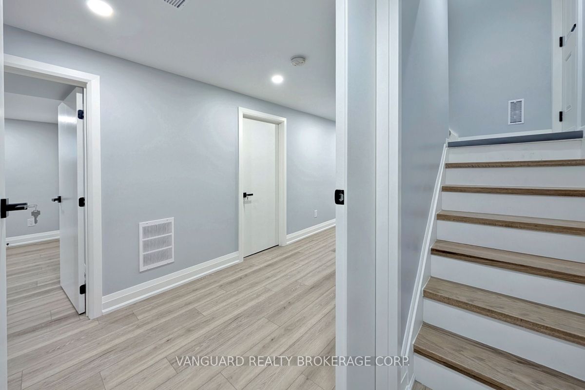 14 Bradfield Avenue