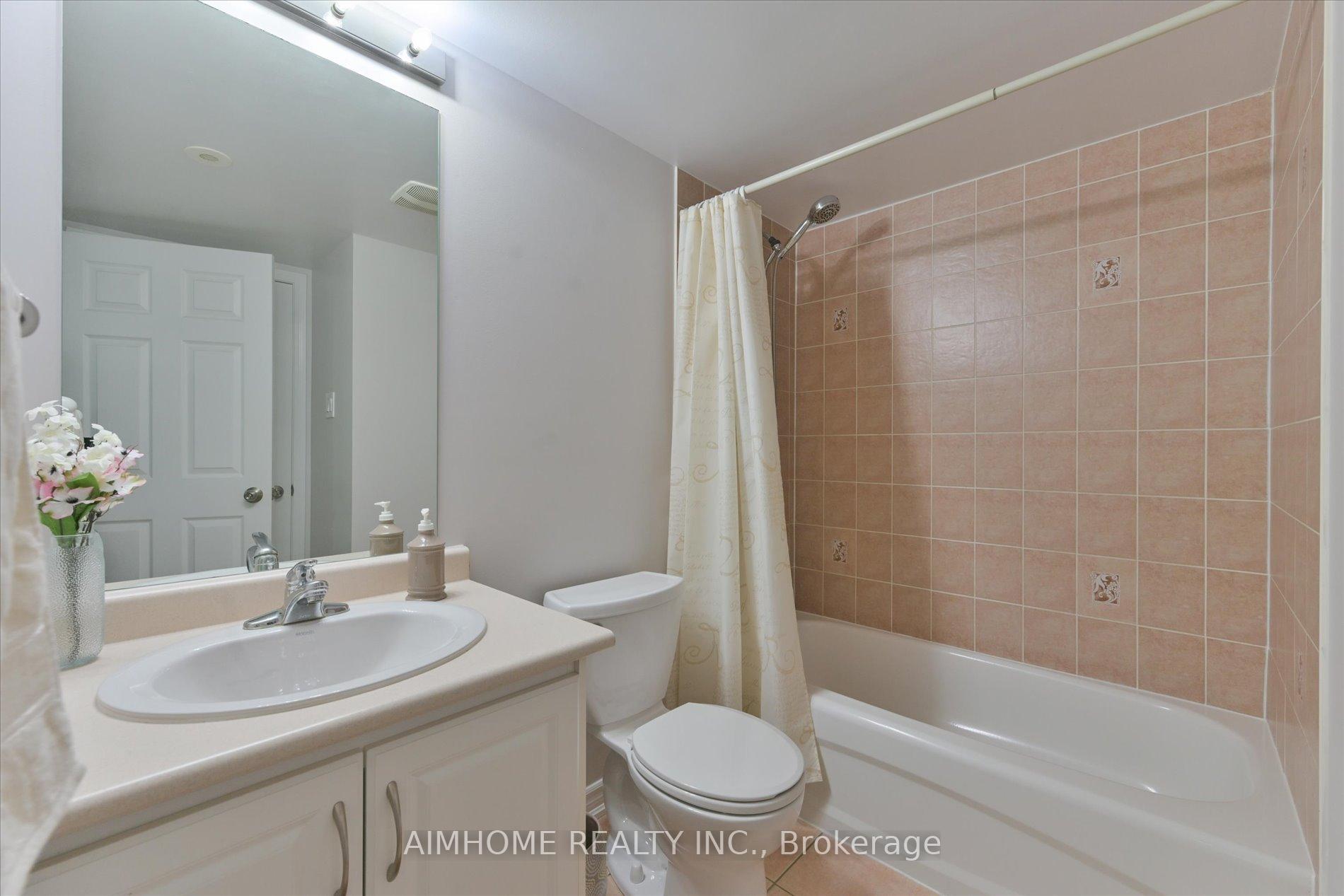 3 Bedrooms Condo at 55 George Appleton, Toronto For sale