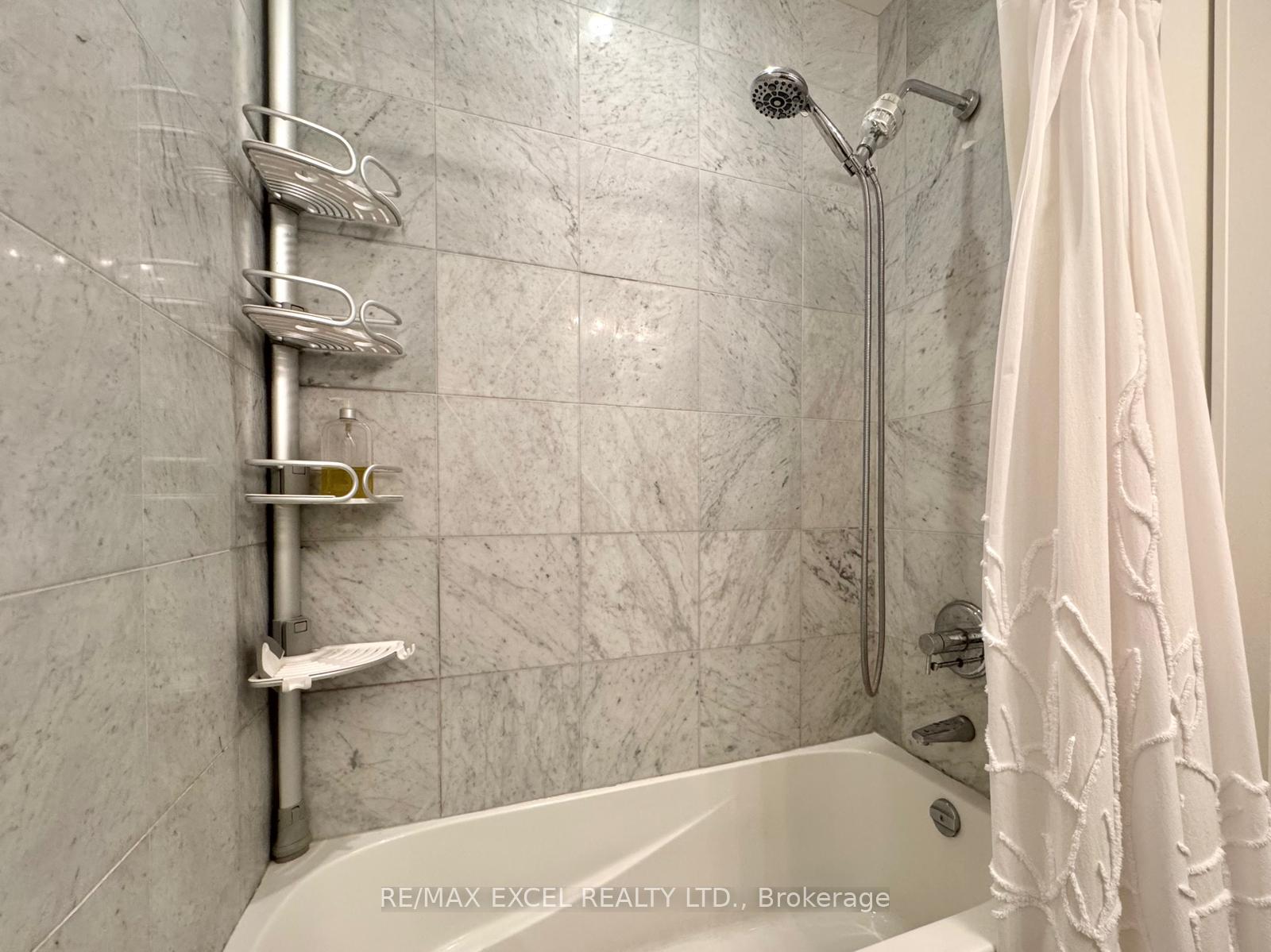 2 Bedrooms Condo at 29 Queens, Toronto For sale