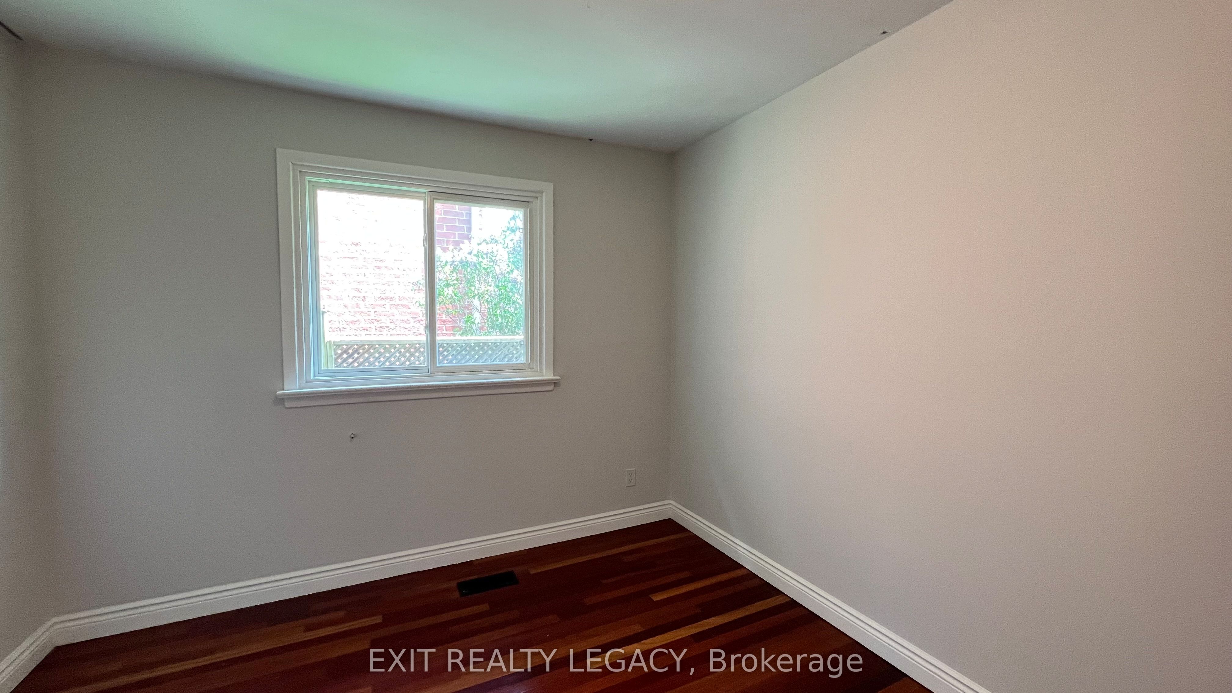 89 Bond Crescent