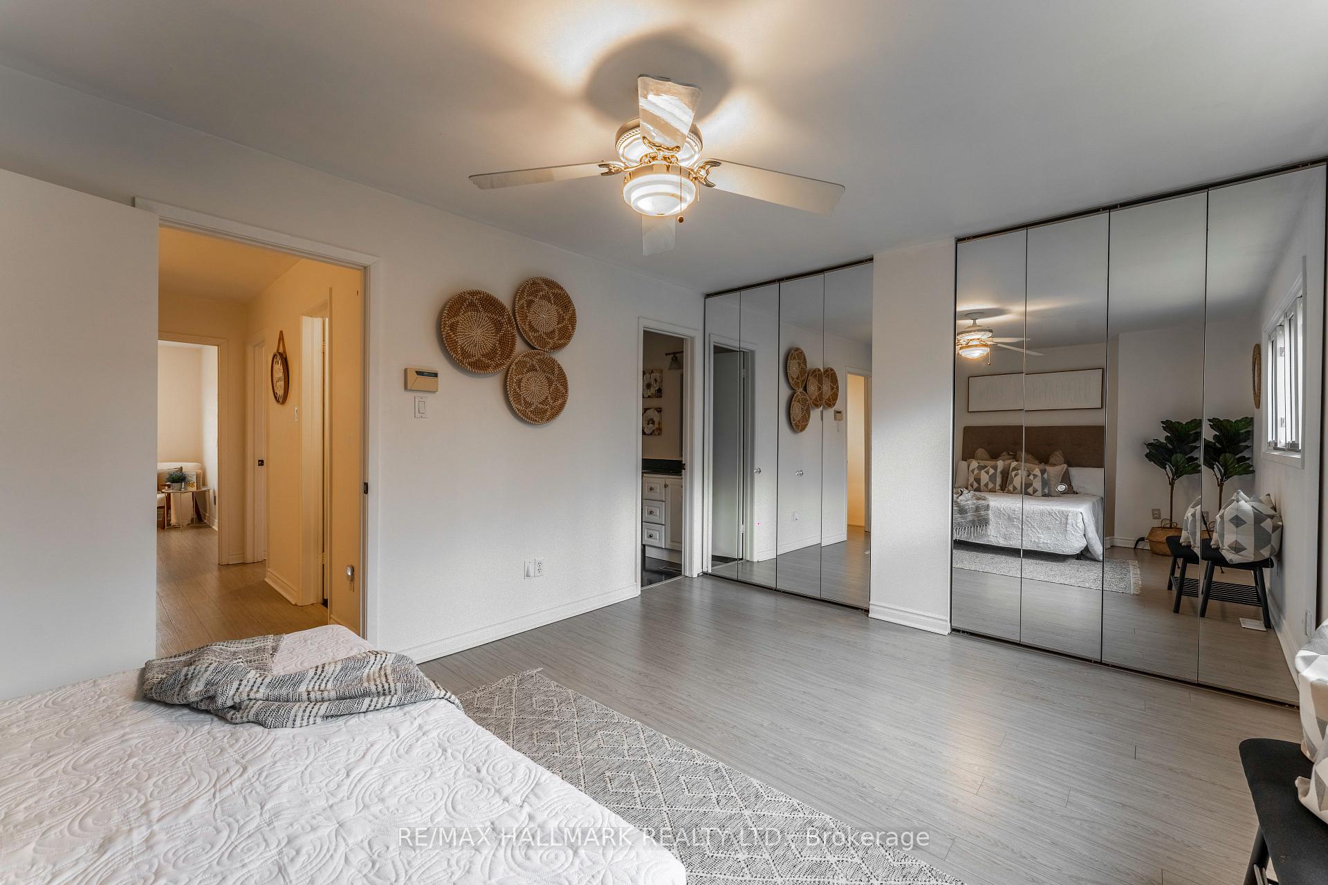 3 Bedrooms Condo at 60 Bards Walkway, Toronto For sale