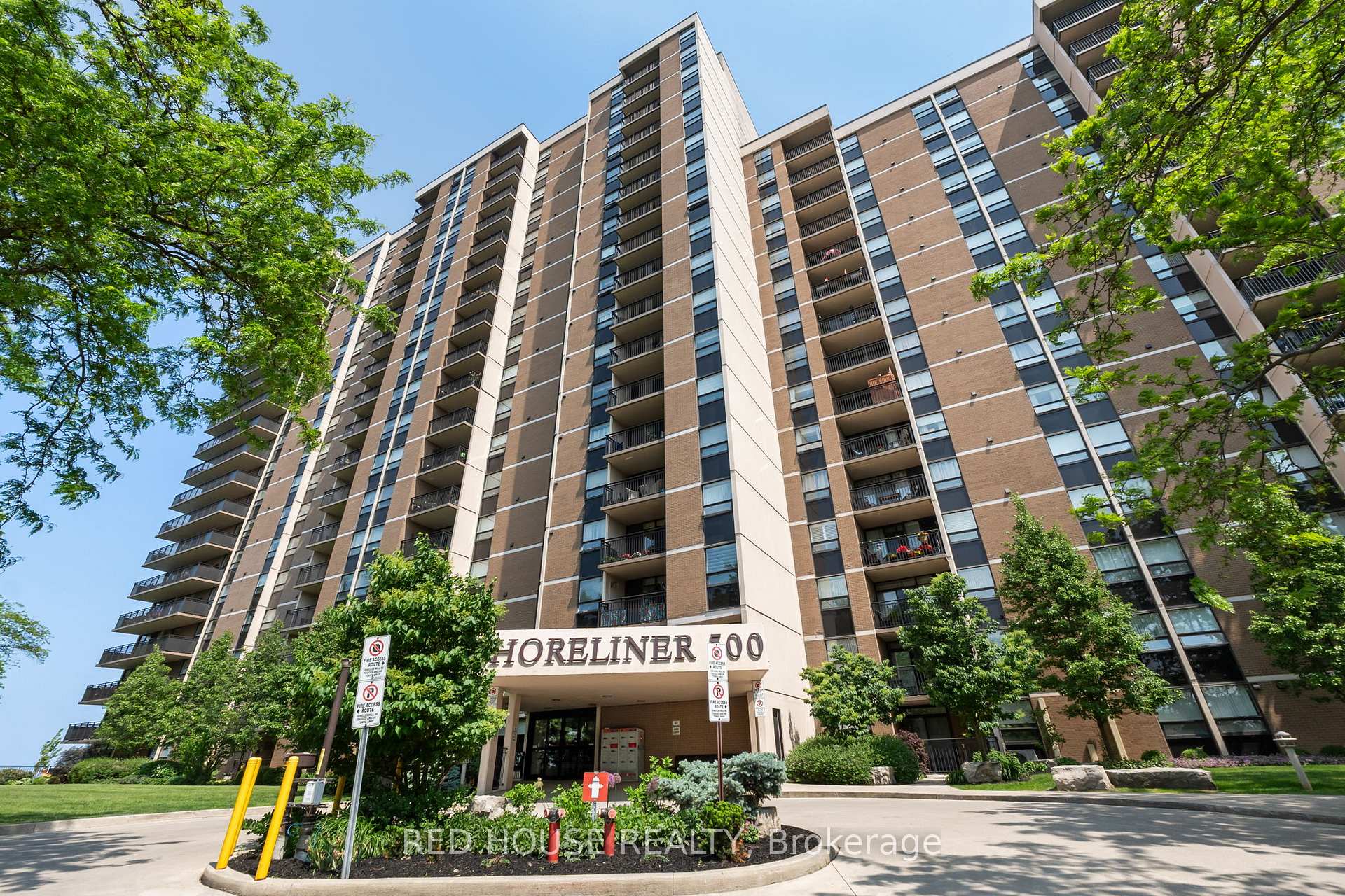 3 Bedrooms Condo at 500 Green, Hamilton For sale