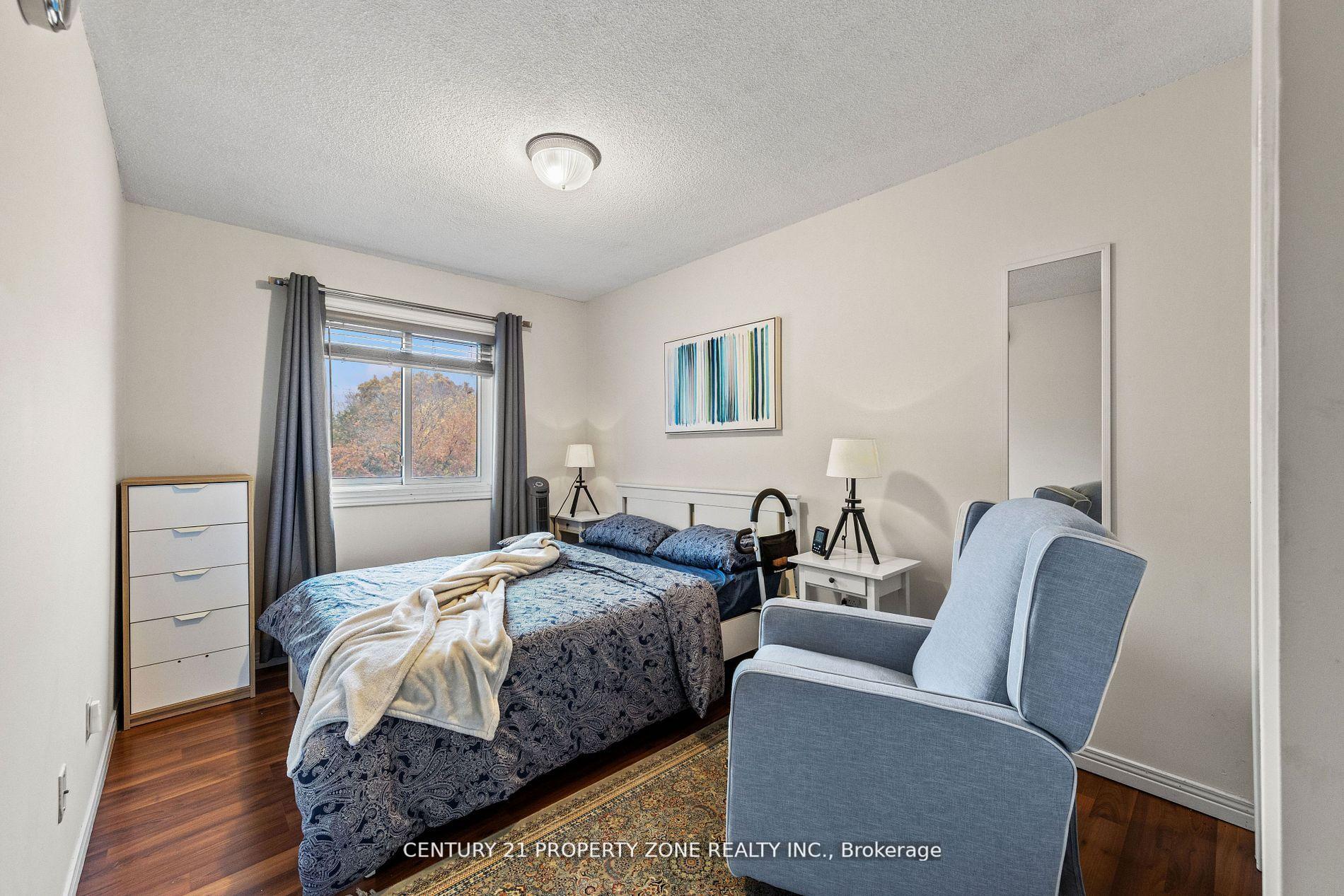 4 Bedrooms Condo at 280 Limeridge, Hamilton For sale