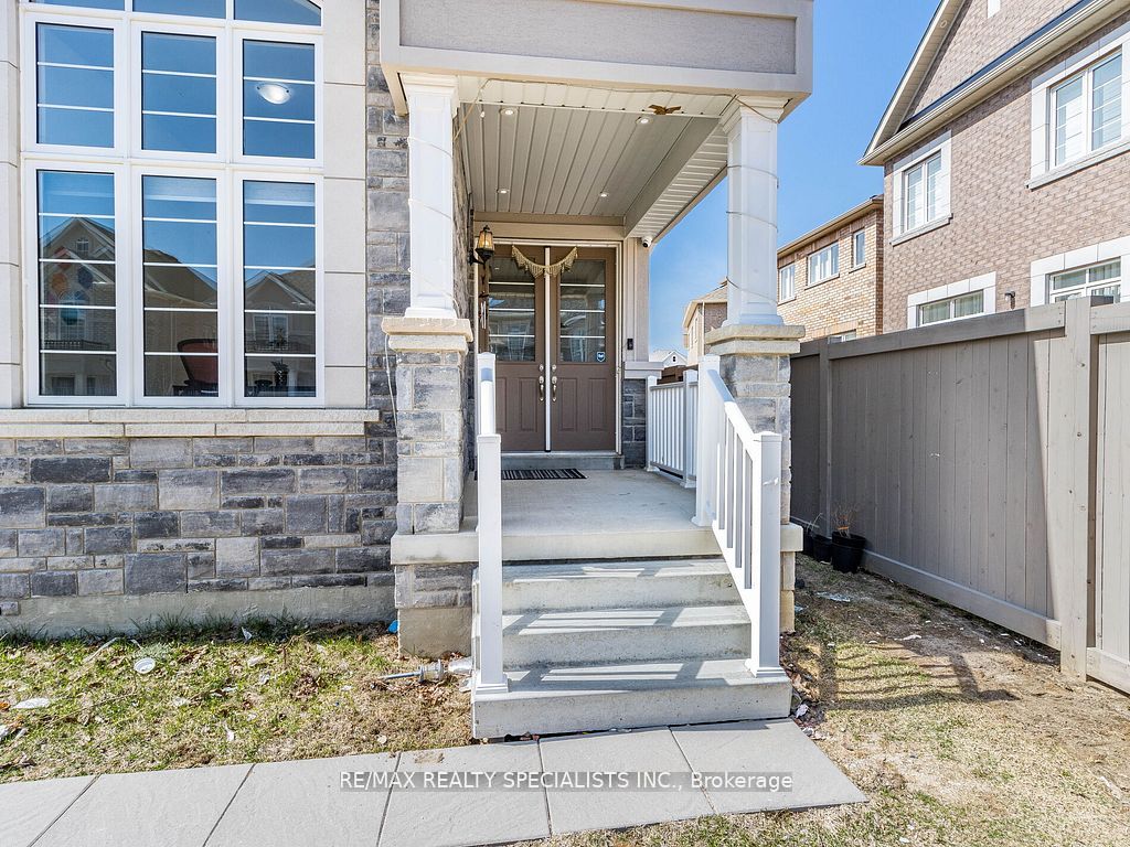 11 Elverton Crescent