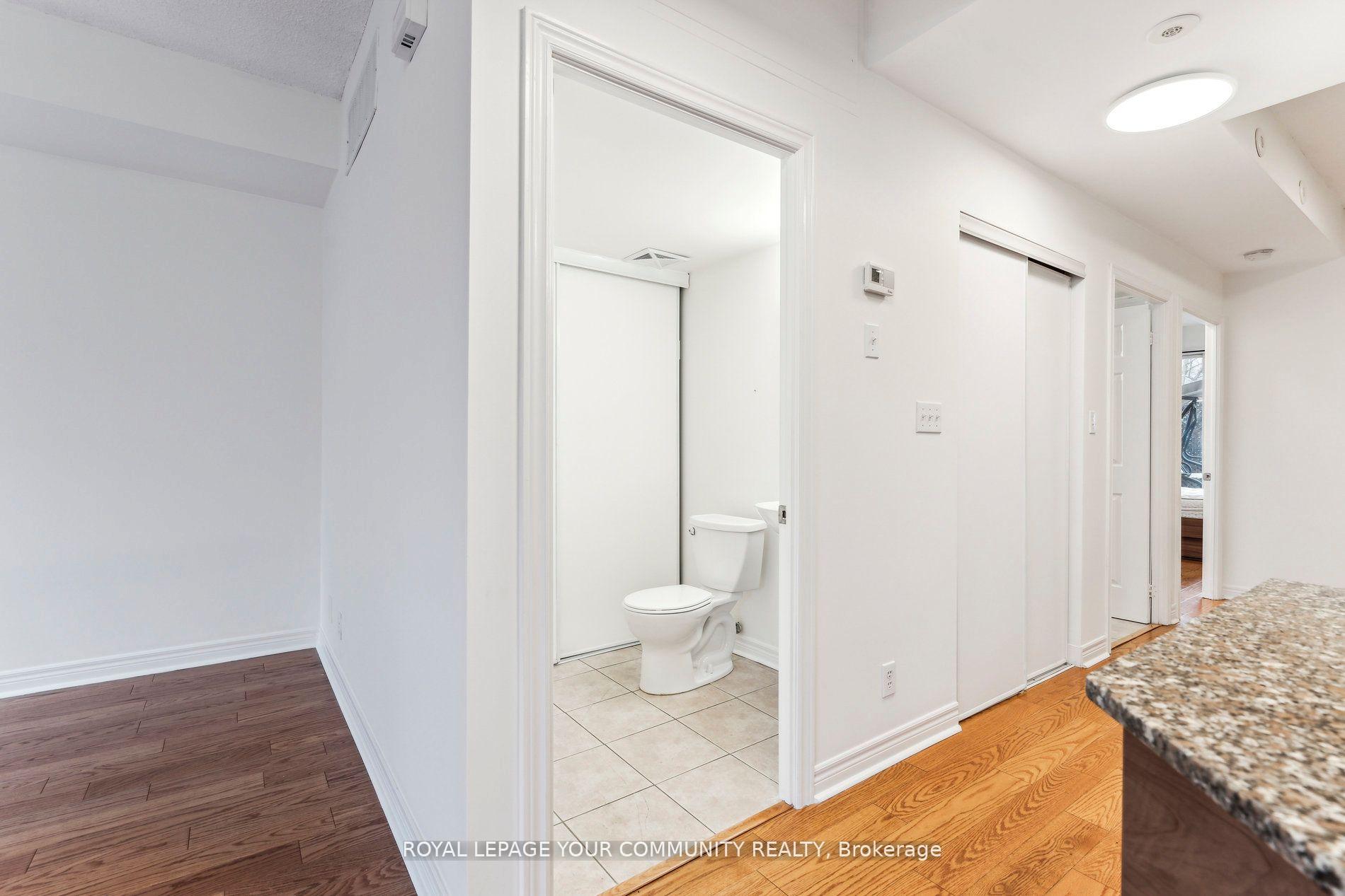3 Bedrooms Condo at 207 Wellesley,  Toronto For sale