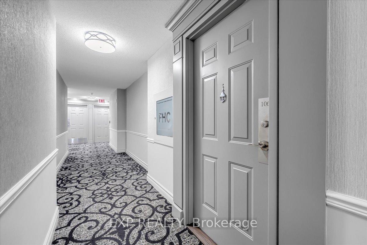 1 Bedroom Condo at 141 Woodbridge, Vaughan For sale