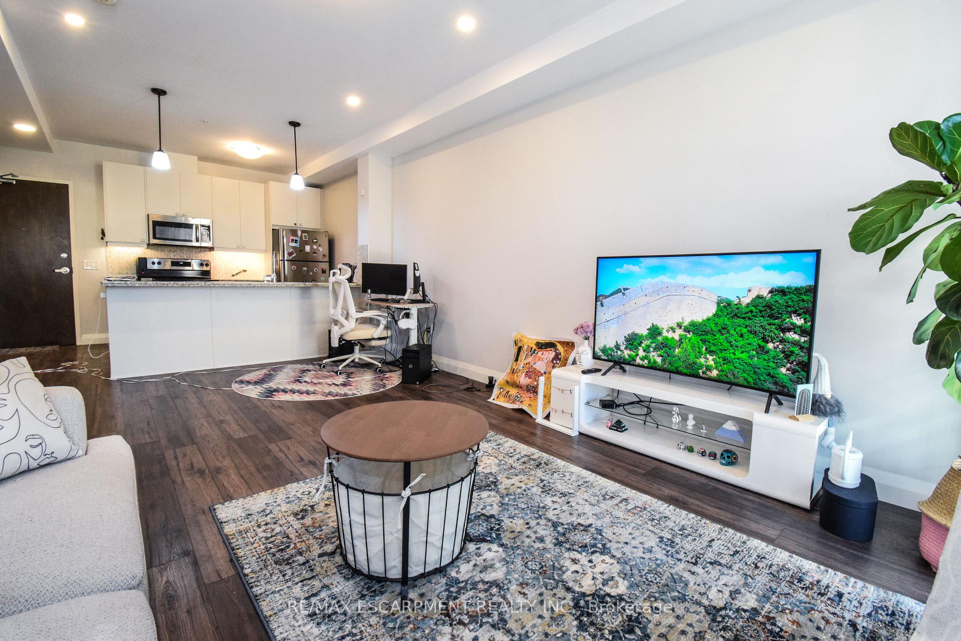 1 Bedroom Condo at 118 King,  Hamilton For sale