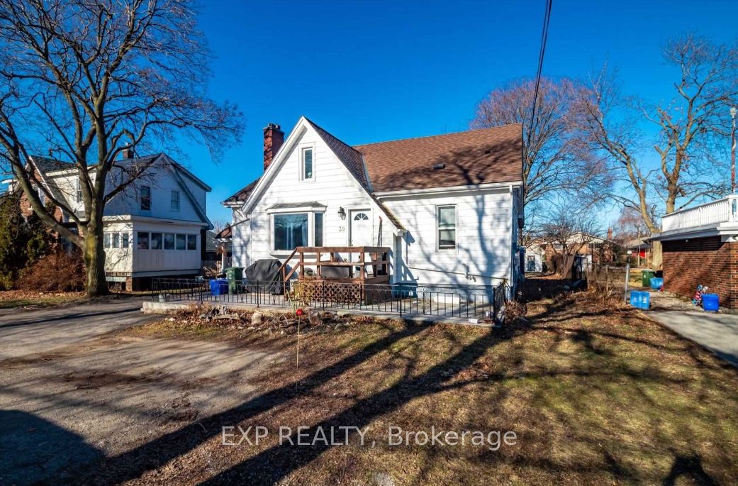 39 Centennial Parkway S, #Main