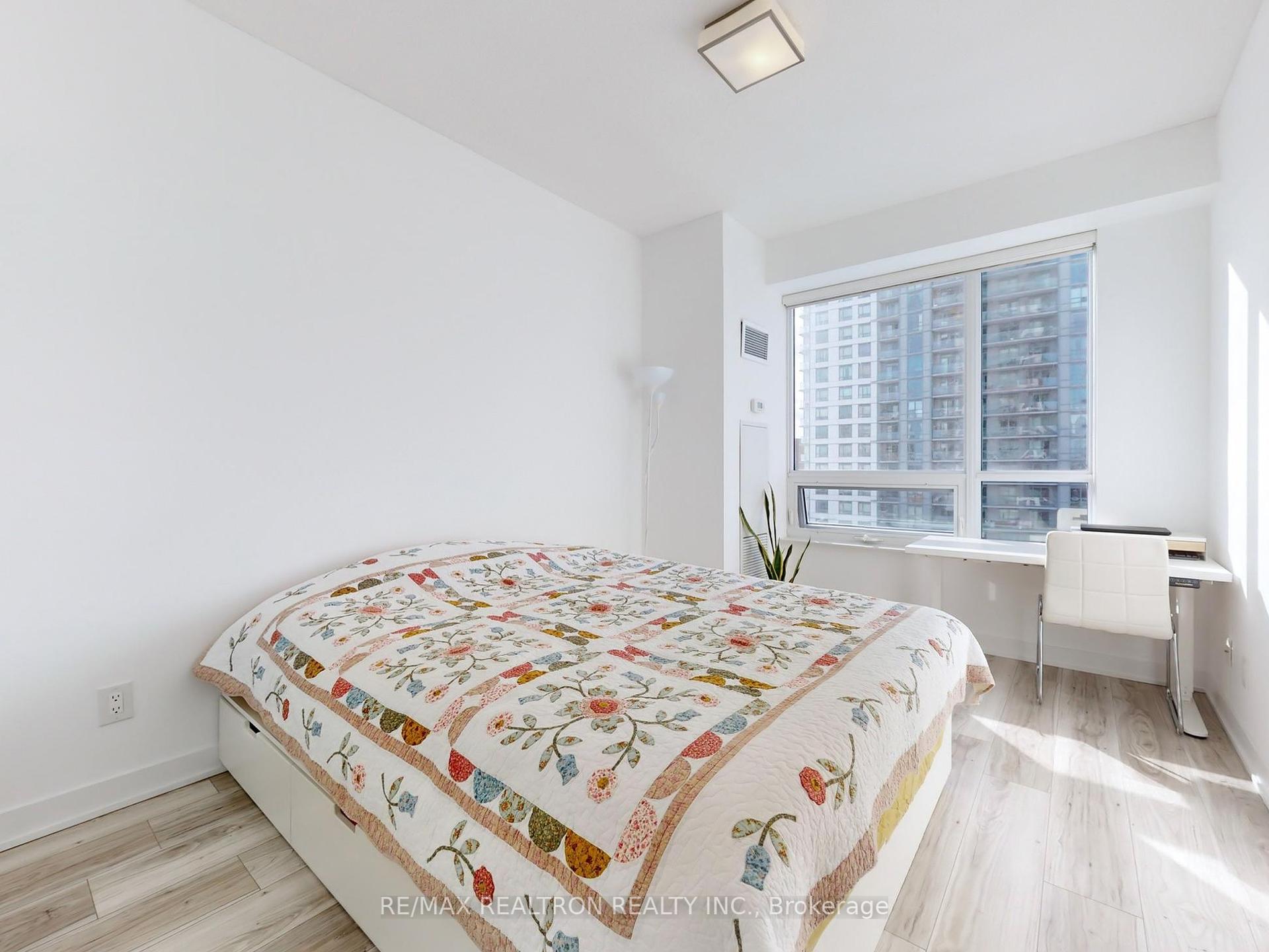 3 Bedrooms Condo at 195 Bonis, Toronto For sale