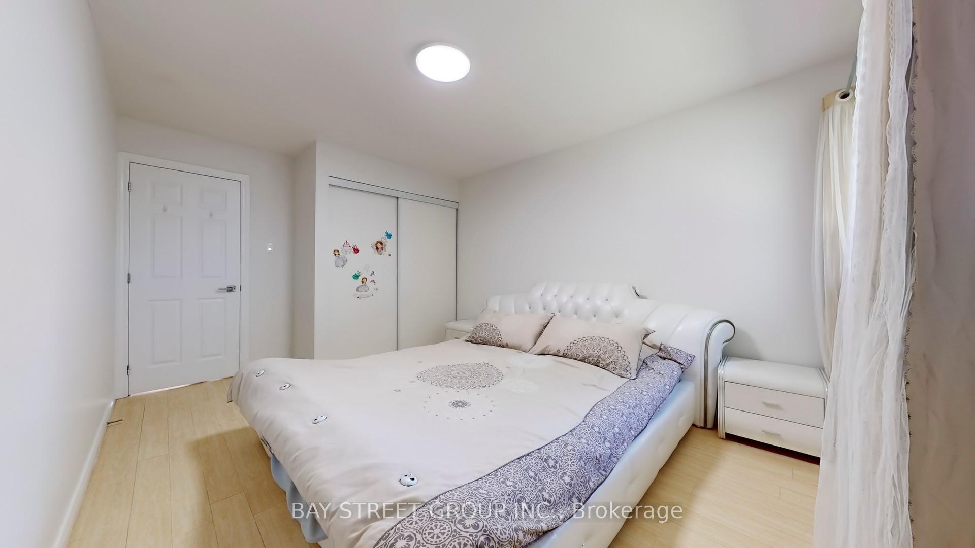 3 Bedrooms Condo at 99 Brimwood, Toronto For sale