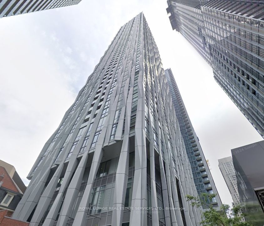 1 Yorkville Avenue