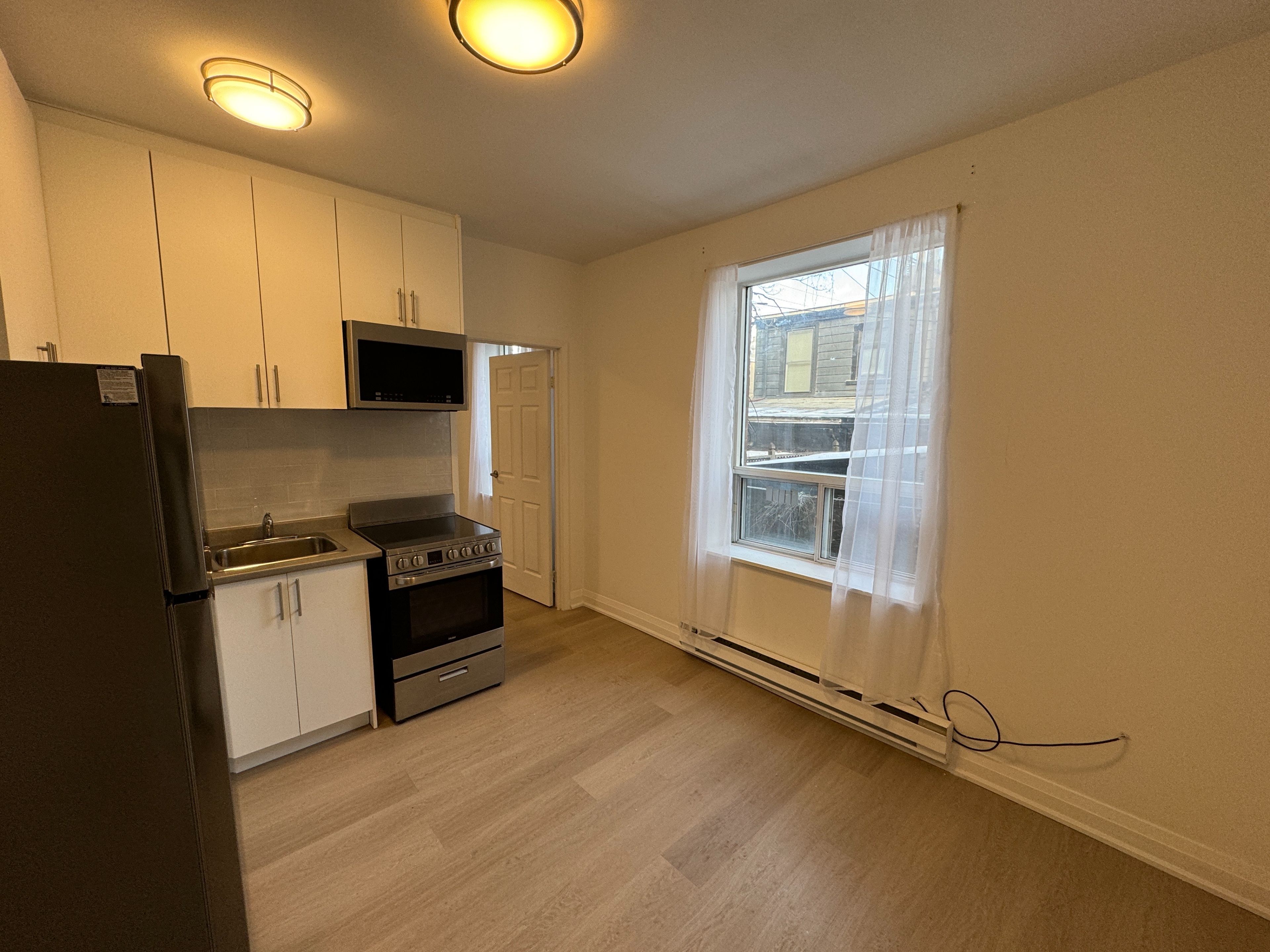 399 Dupont Street 102