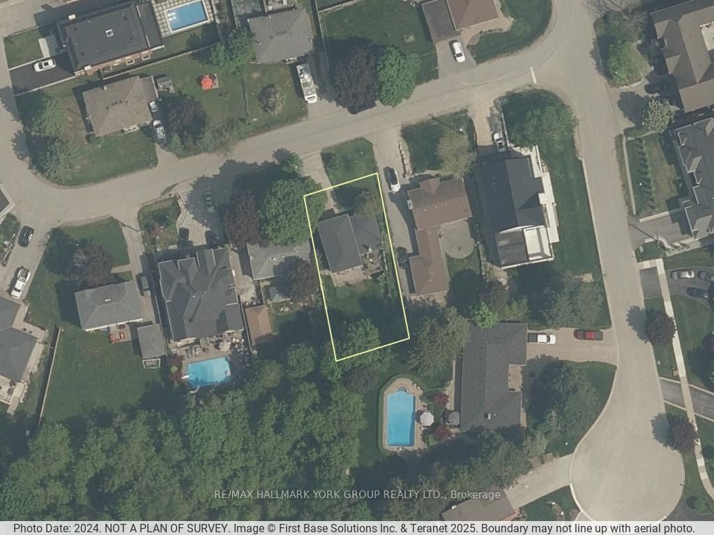 53 Humber Crescent, King, ON L3Y 7R5