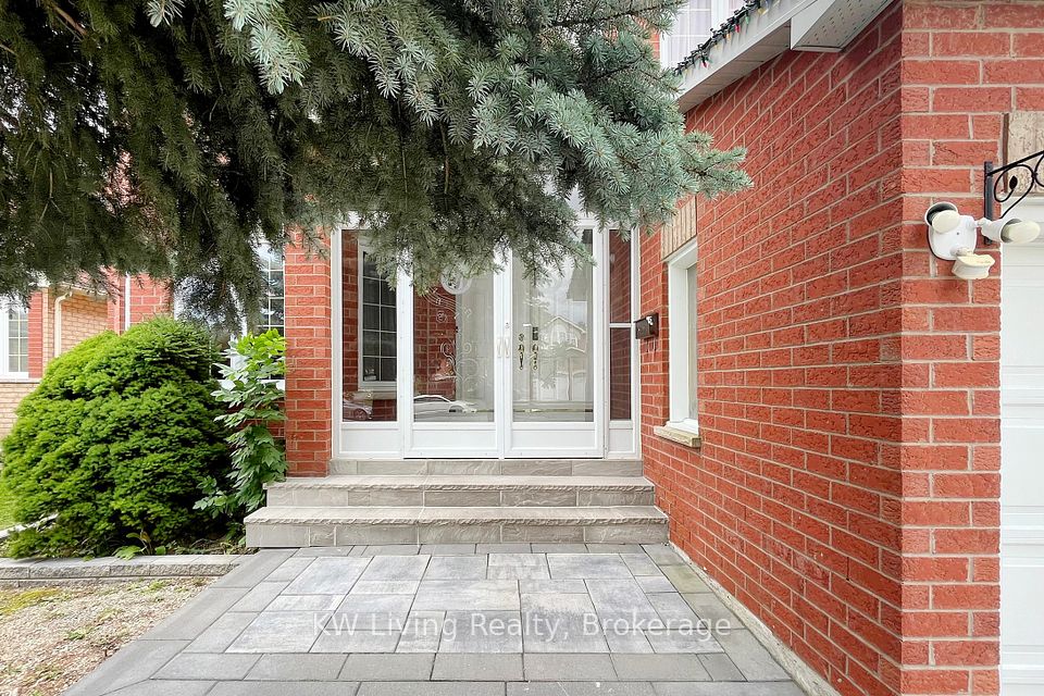 https://trreb-image.ampre.ca/Oz4jYa94JMjXllj15SkFvvAYwdm50QoqvGGykVU-Gy0/rs:fit:960:960/wm:.5:so:0:50:.4/wmsh:10/wmt:PHNwYW4gZm9yZWdyb3VuZD0nd2hpdGUnIGZvbnQ9JzY4Jz5LVyBMaXZpbmcgUmVhbHR5LCBCcm9rZXJhZ2U8L3NwYW4-/L3RycmViL2xpc3RpbmdzLzQxLzAwLzk4LzkzL3AvNmUxMTQ3MTktNmQ0Mi00NTZlLWEwNTItZmJhZTkwZTQ2ZWI4LmpwZw.jpg