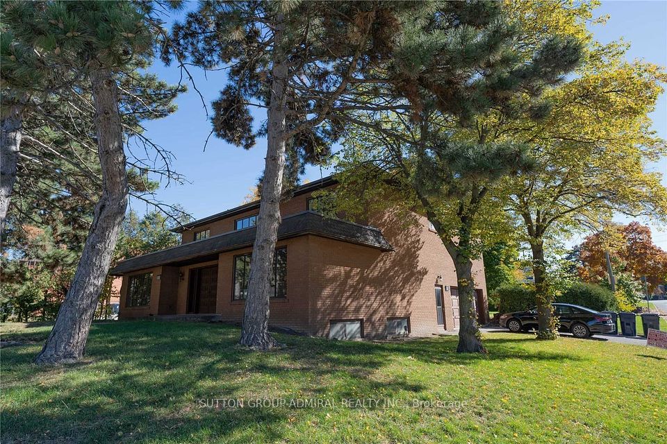 65 Regina Avenue