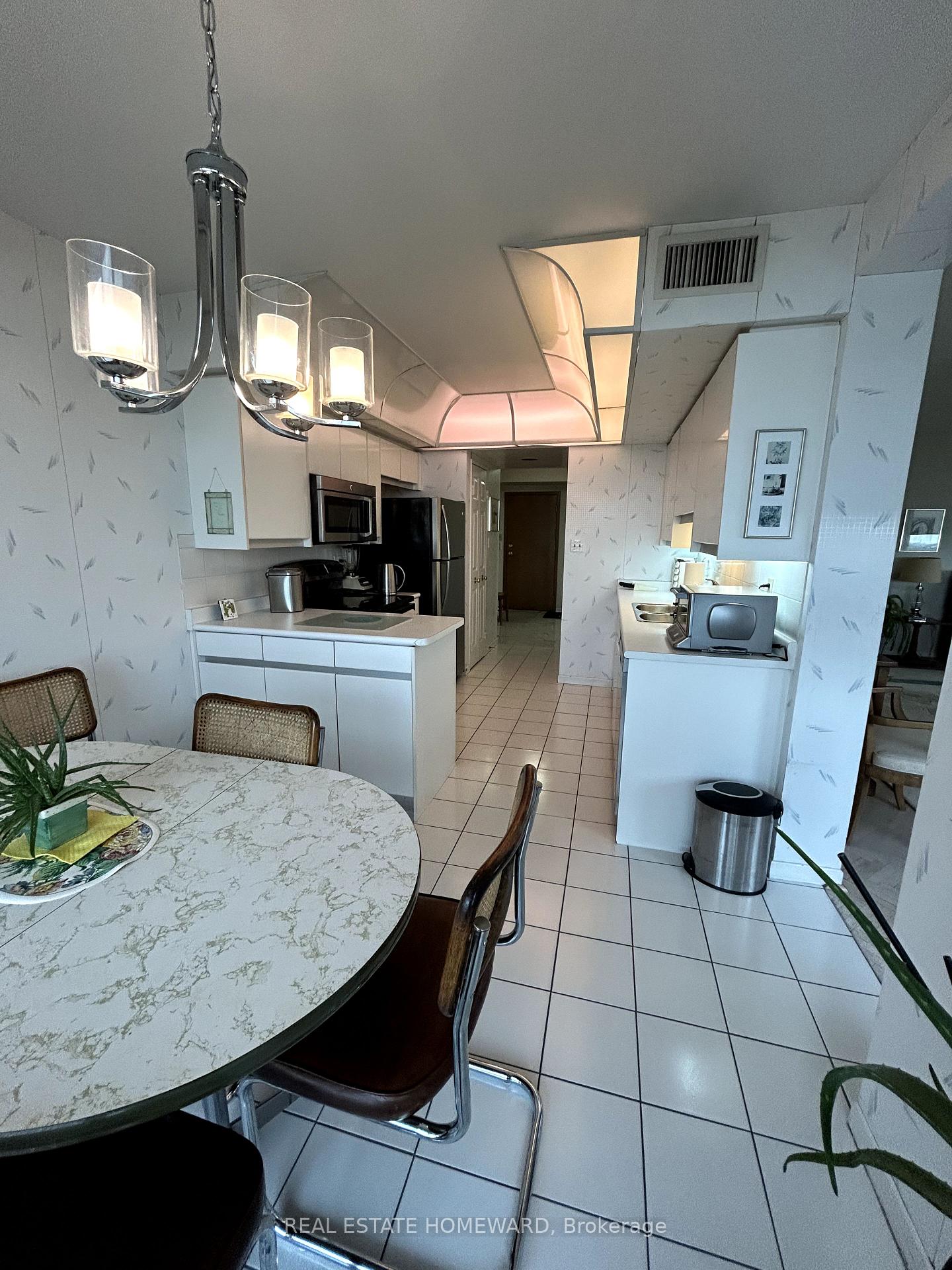 2 Bedrooms Condo at 10 Torresdale,  Toronto For sale
