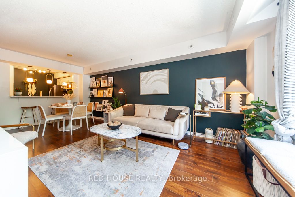 33 Canniff Street, #714