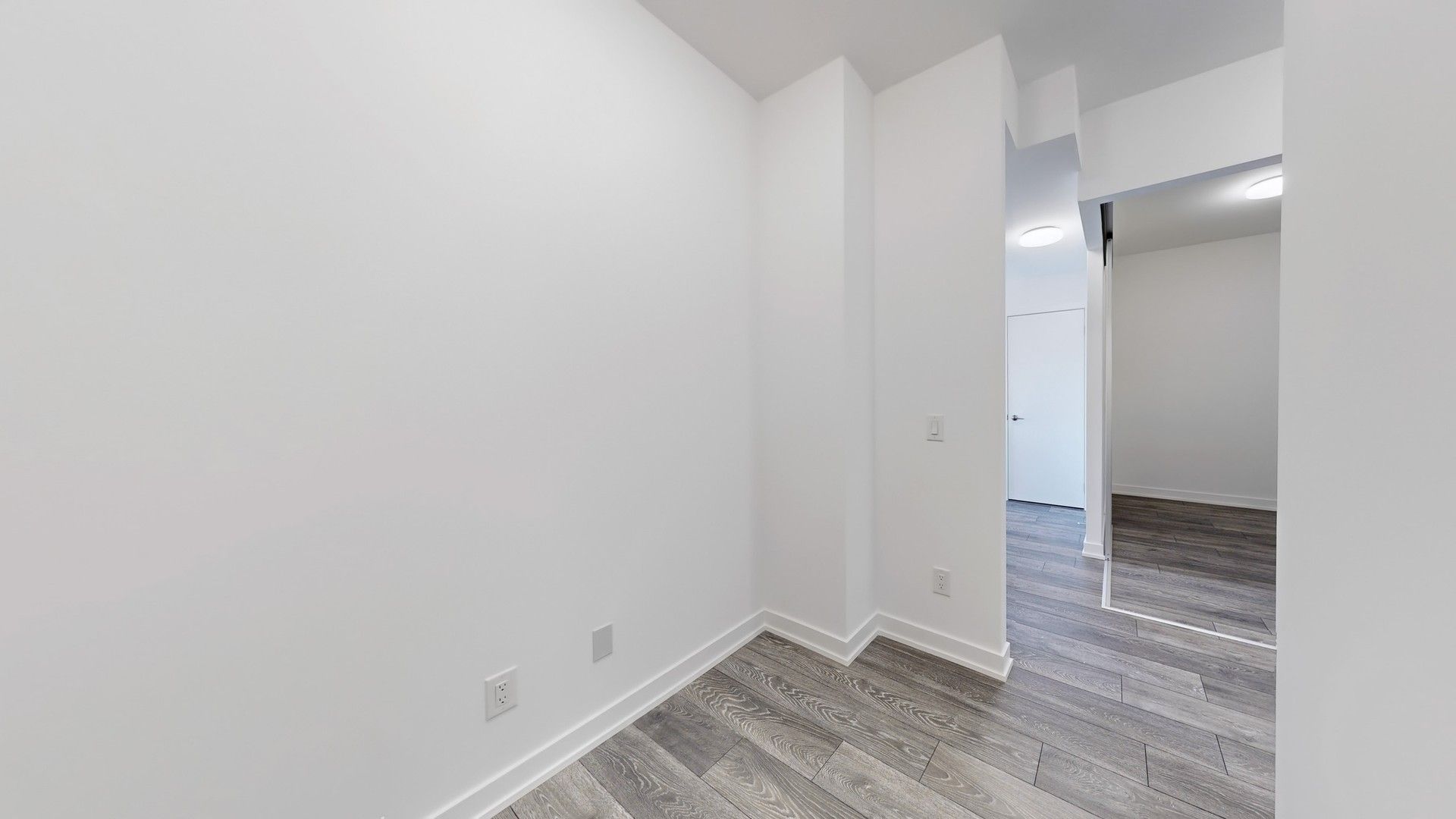 8888 Yonge Street 215