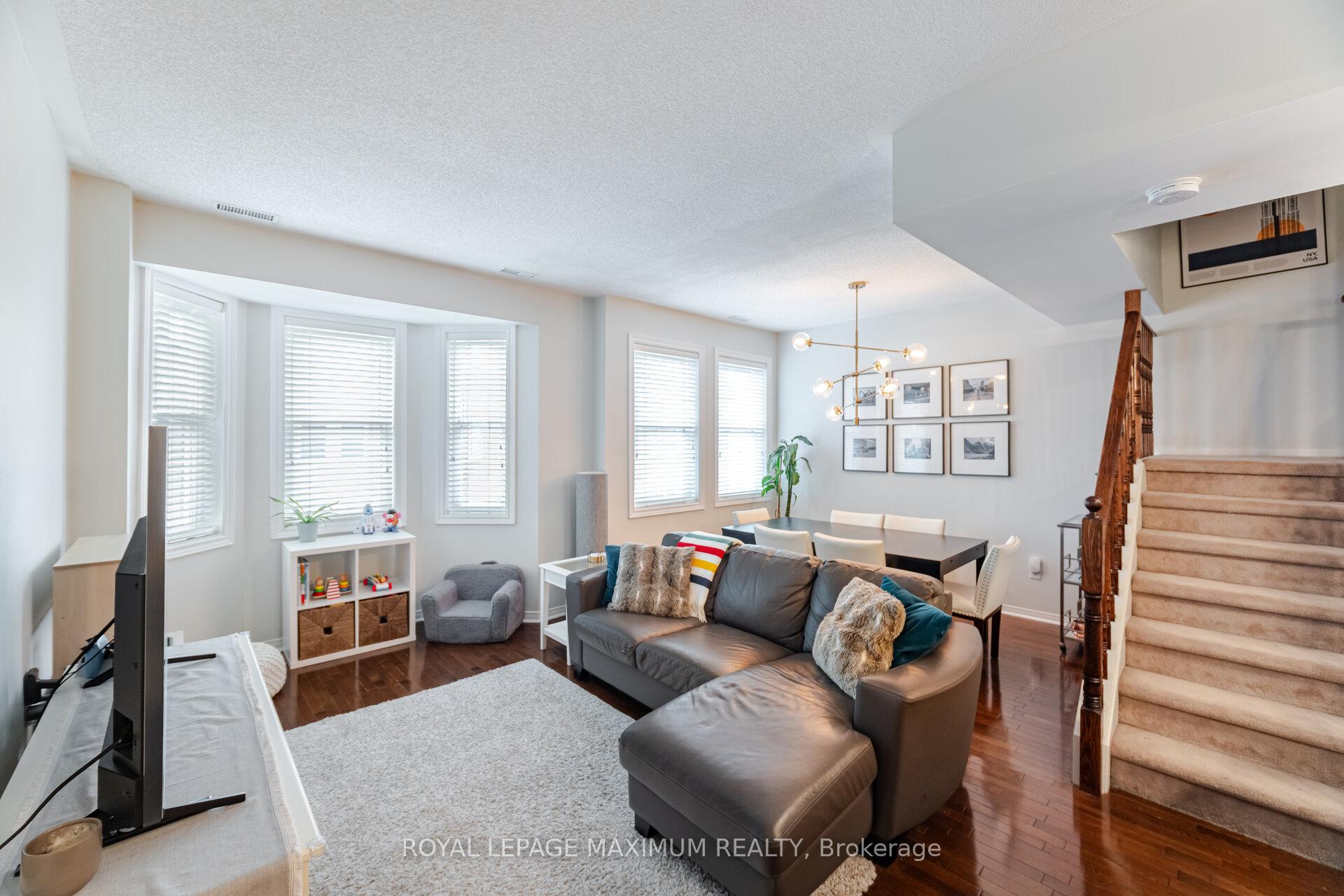 3 Bedrooms Condo at 760 Lawrence, Toronto For sale