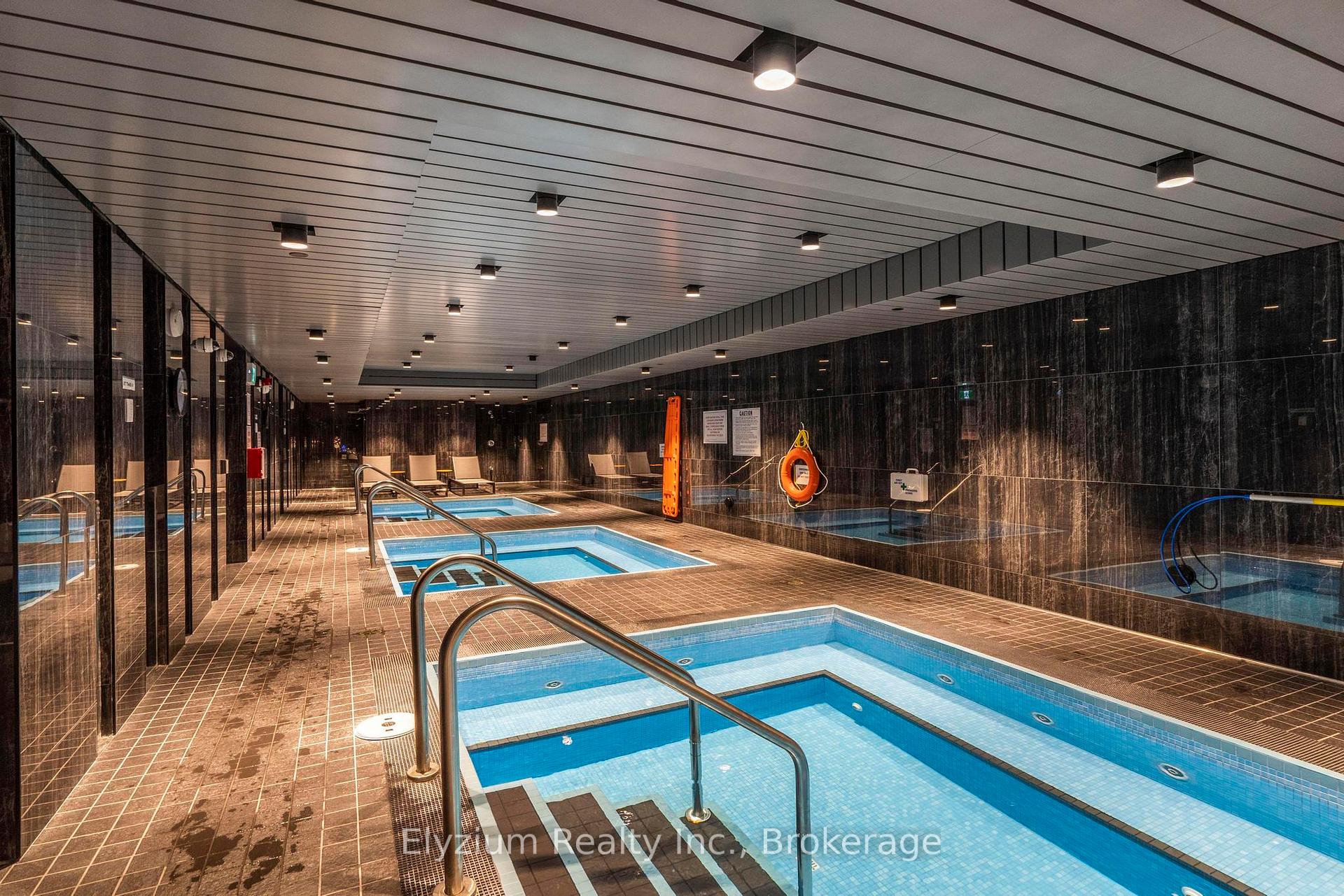 2 Bedrooms Condo at 2221 Yonge, Toronto For sale